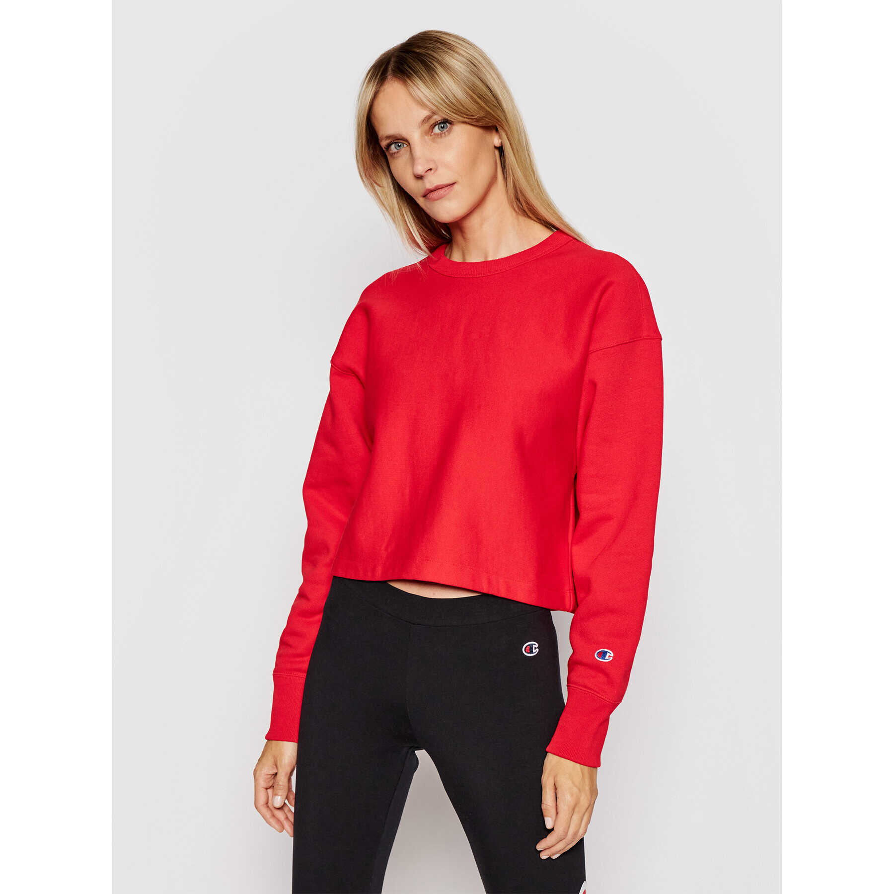Champion Суитшърт Cropped Reverse Weave Logo Neck 112692 Червен Oversized Fit - Pepit.bg