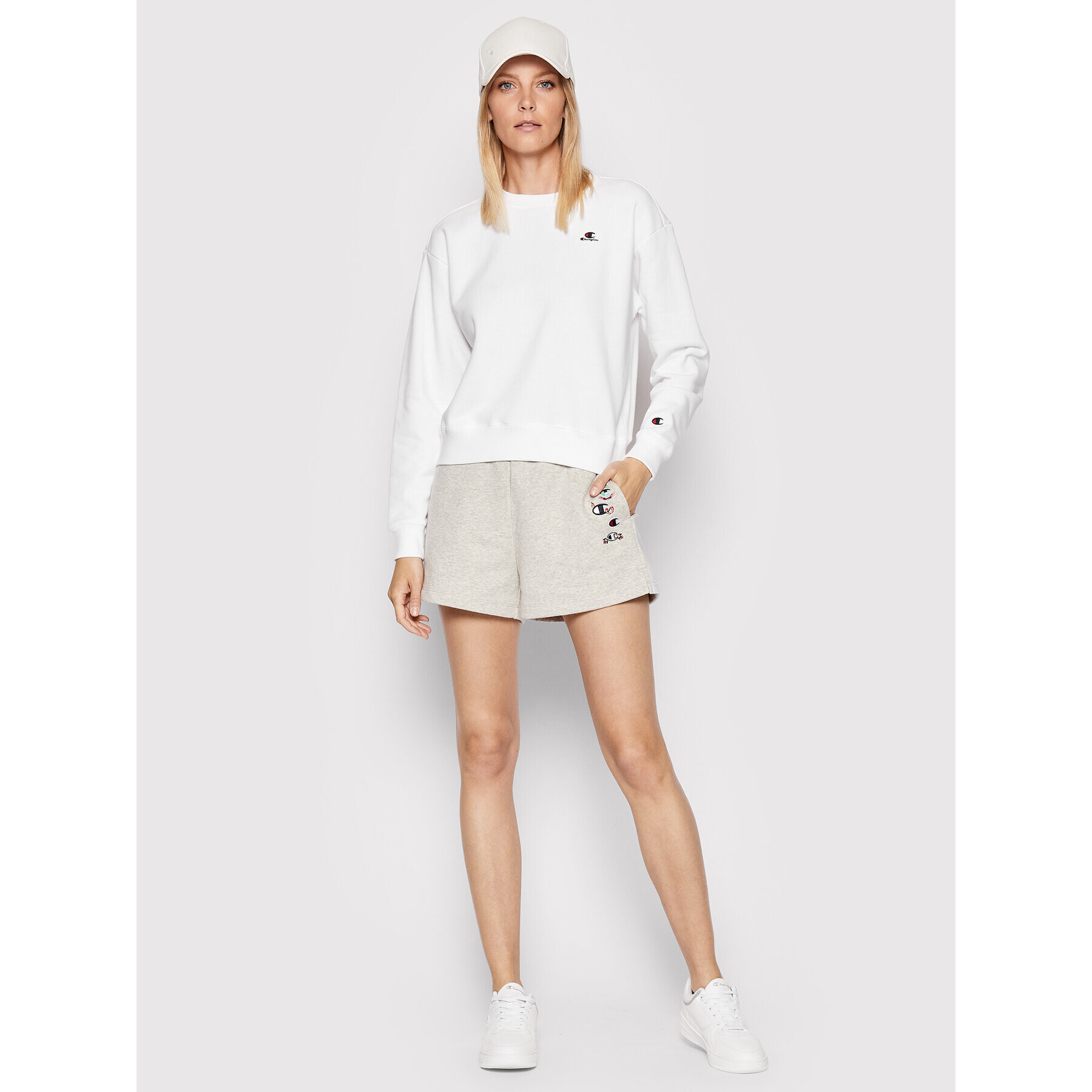 Champion Суитшърт Embroidered 114923 Бял Boxy Fit - Pepit.bg