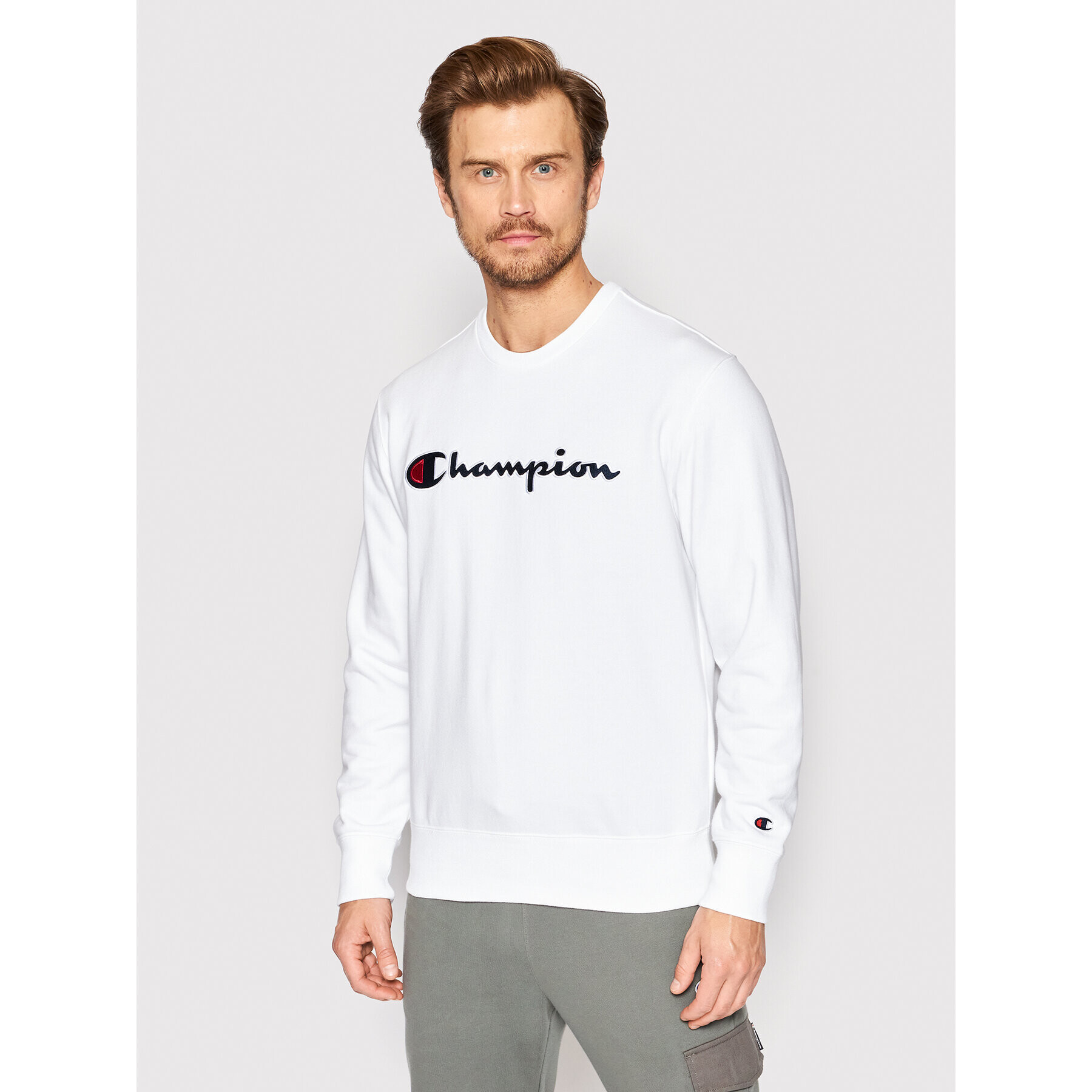 Champion Суитшърт Embroidered Script Logo 217061 Бял Regular Fit - Pepit.bg