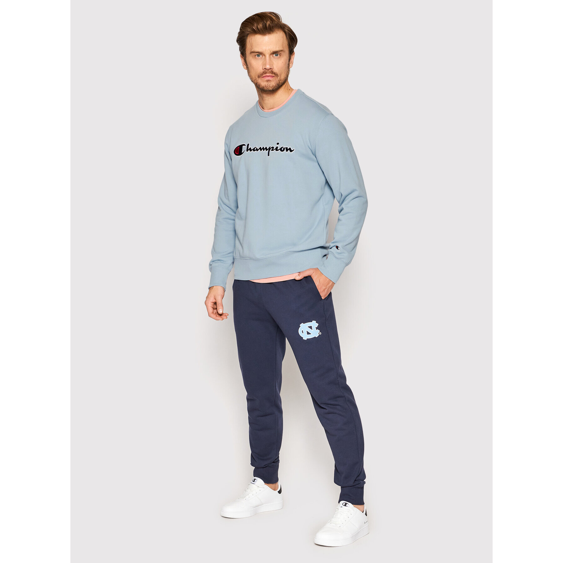 Champion Суитшърт Embroidered Script Logo 217061 Син Regular Fit - Pepit.bg