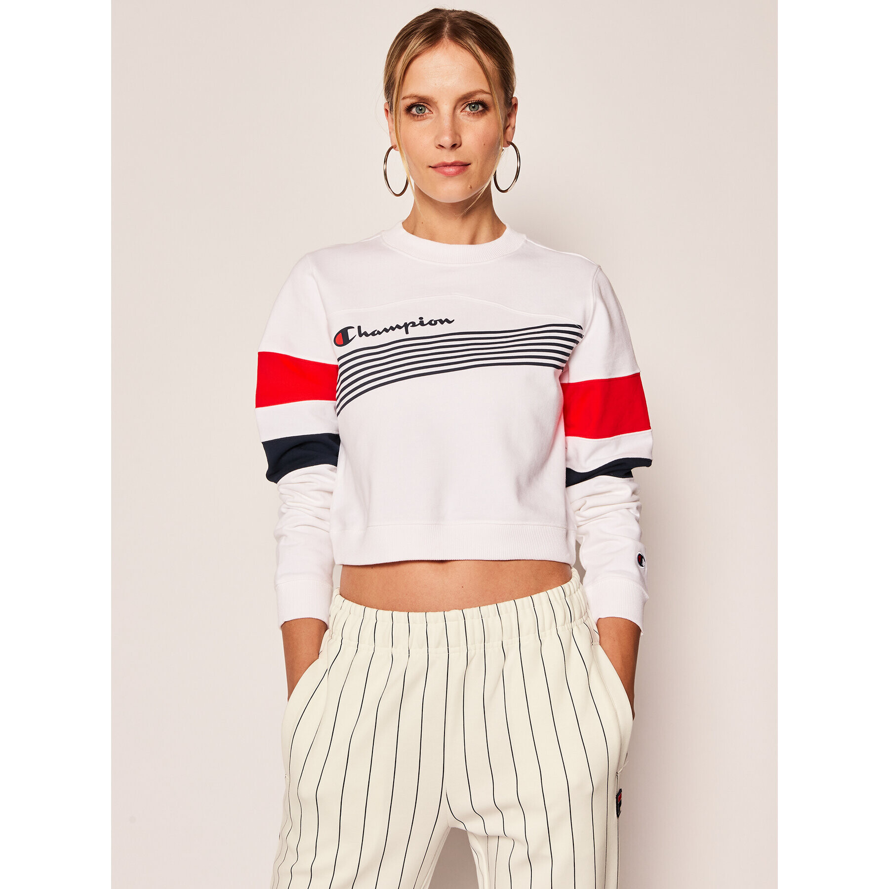 Champion Суитшърт Graphic Stripe And Colour Block Cropped 112761 Бял Regular Fit - Pepit.bg