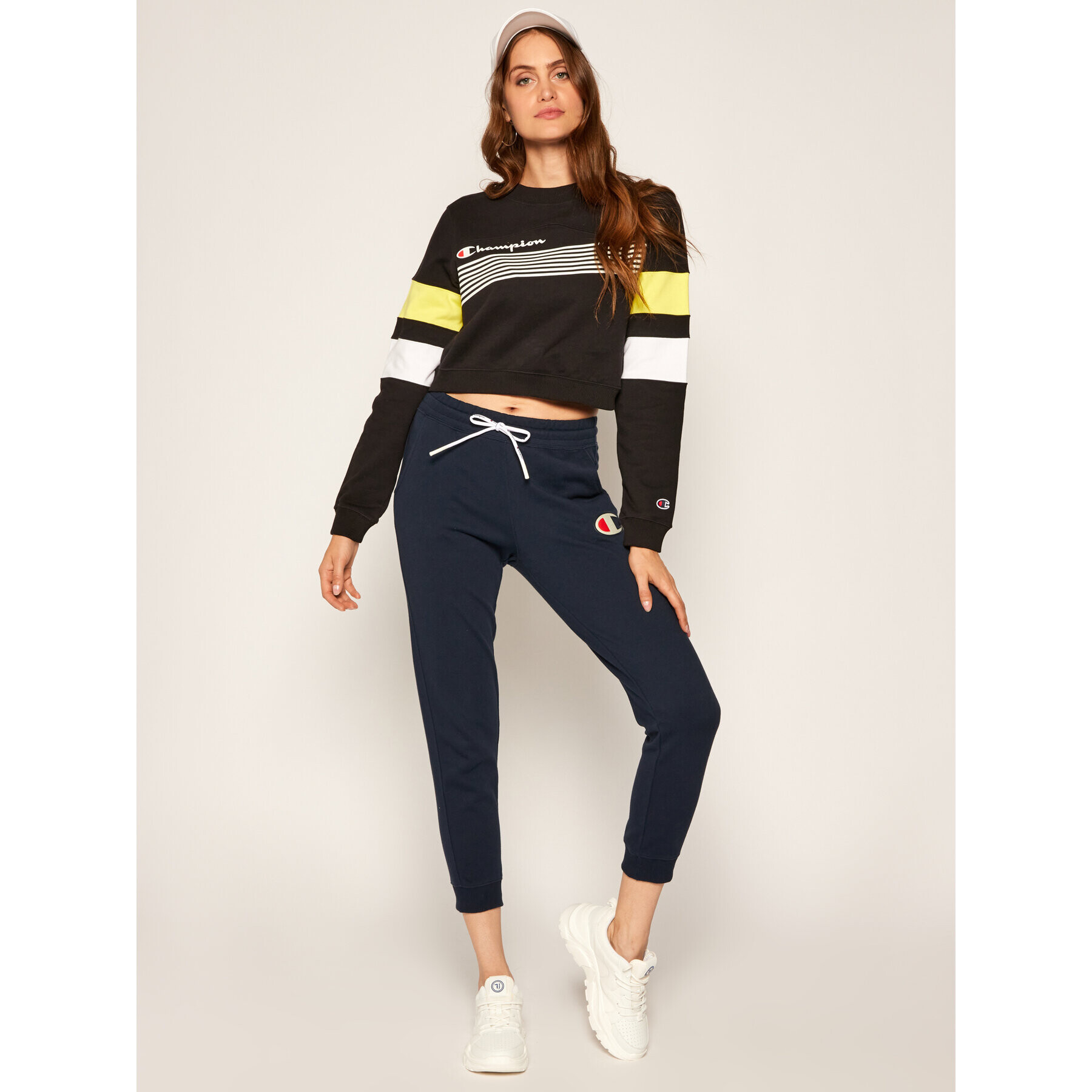 Champion Суитшърт Graphic Stripe And Colour Block Cropped 112761 Черен Custom Fit - Pepit.bg