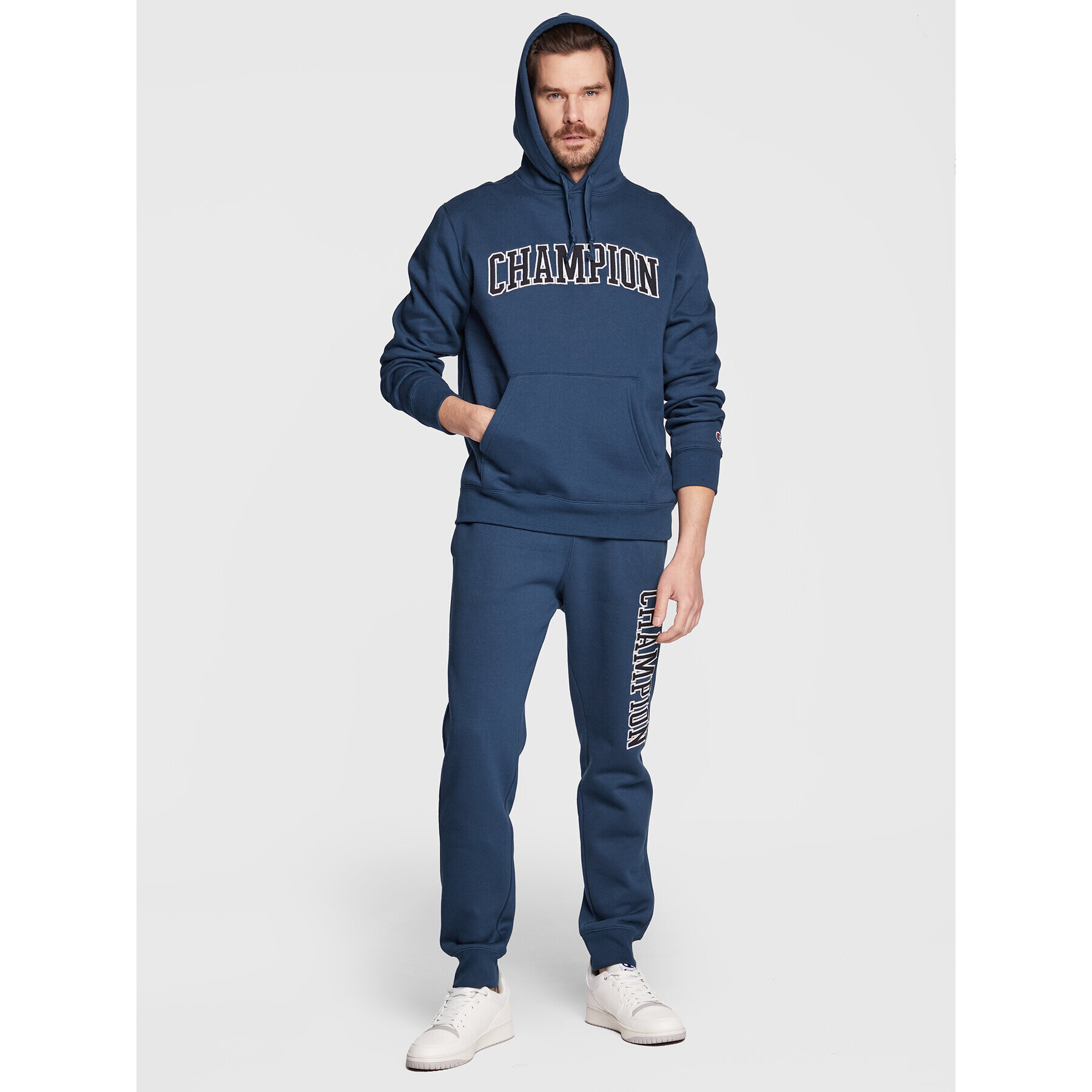 Champion Суитшърт Heavy Fleece Bookstore 217876 Тъмносин Regular Fit - Pepit.bg