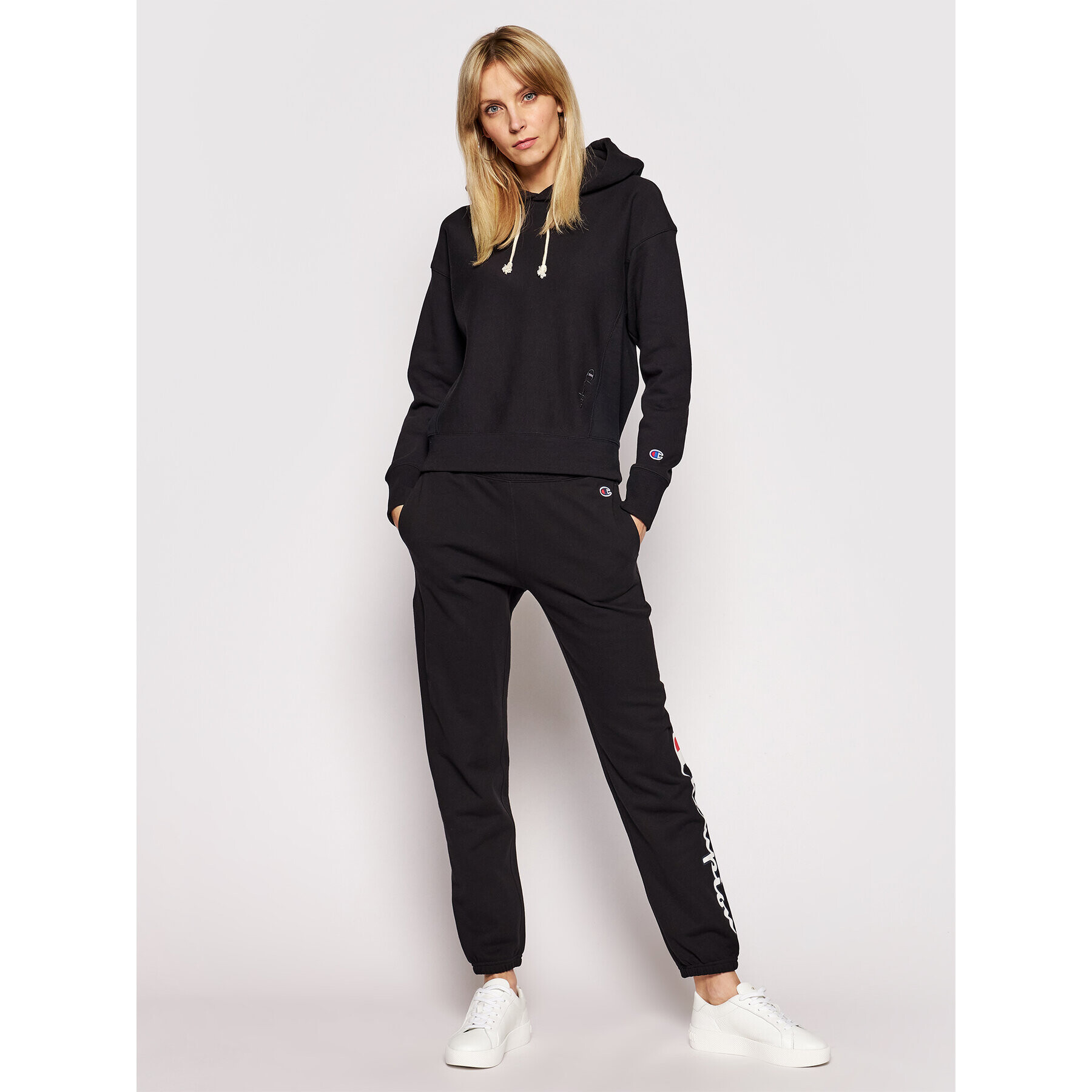 Champion Суитшърт Lightweight 112724 Черен Custom Fit - Pepit.bg