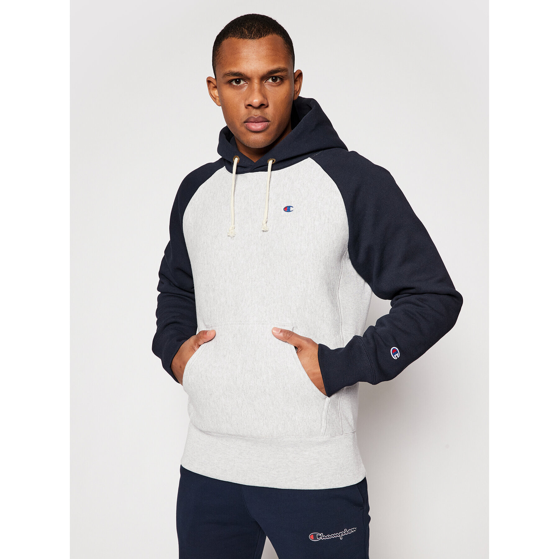 Champion Суитшърт Logo Colour Block 214277 Сив Custom Fit - Pepit.bg