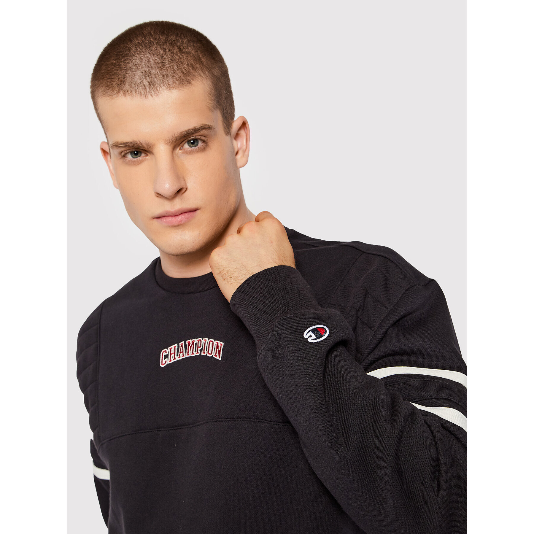 Champion Суитшърт Logo Varsity Script 216578 Черен Custom Fit - Pepit.bg