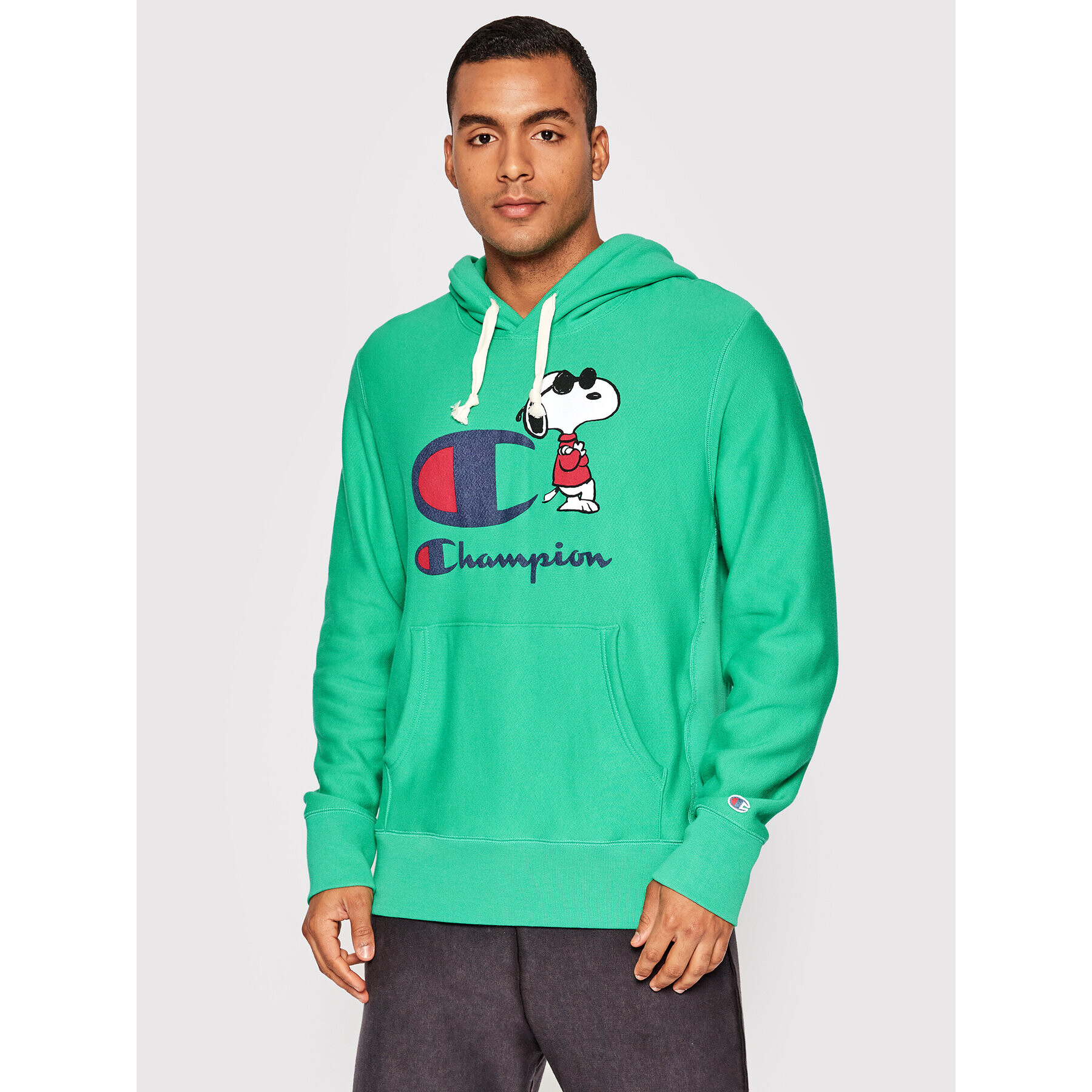 Champion Суитшърт Peanuts™ Graphic 217799 Зелен Custom Fit - Pepit.bg