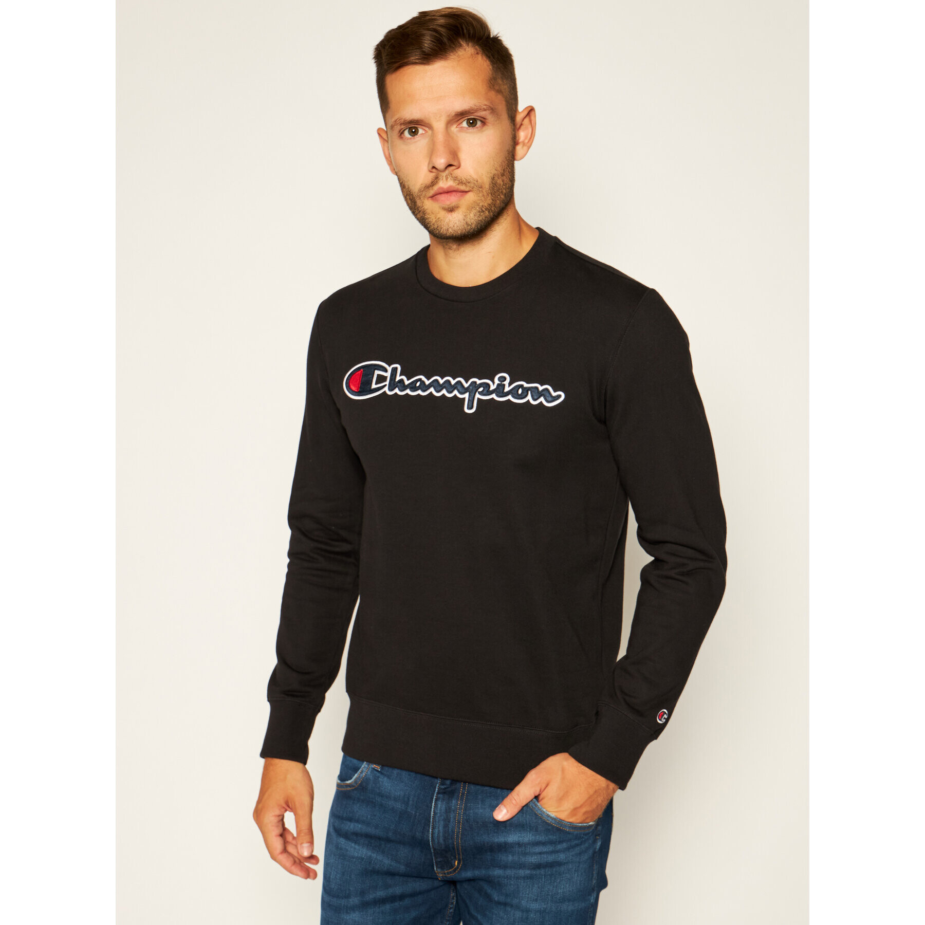 Champion Суитшърт Satin Script Logo 214188 Черен Comfort Fit - Pepit.bg