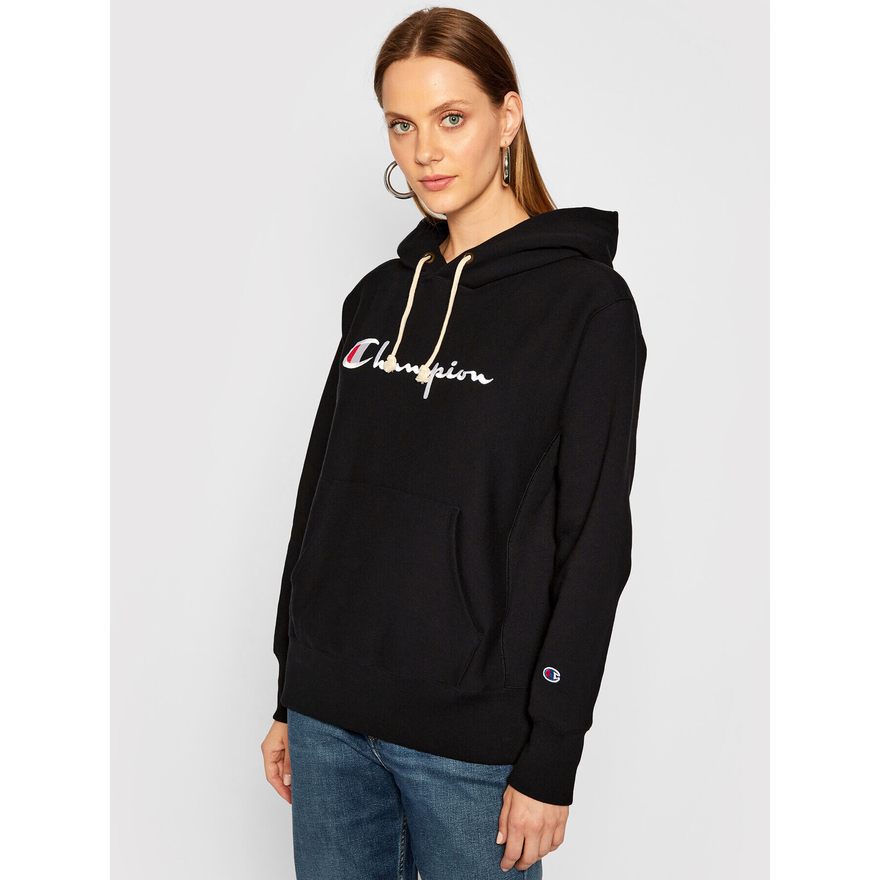 Champion Суитшърт Script Logo 113794 Черен Regular Fit - Pepit.bg