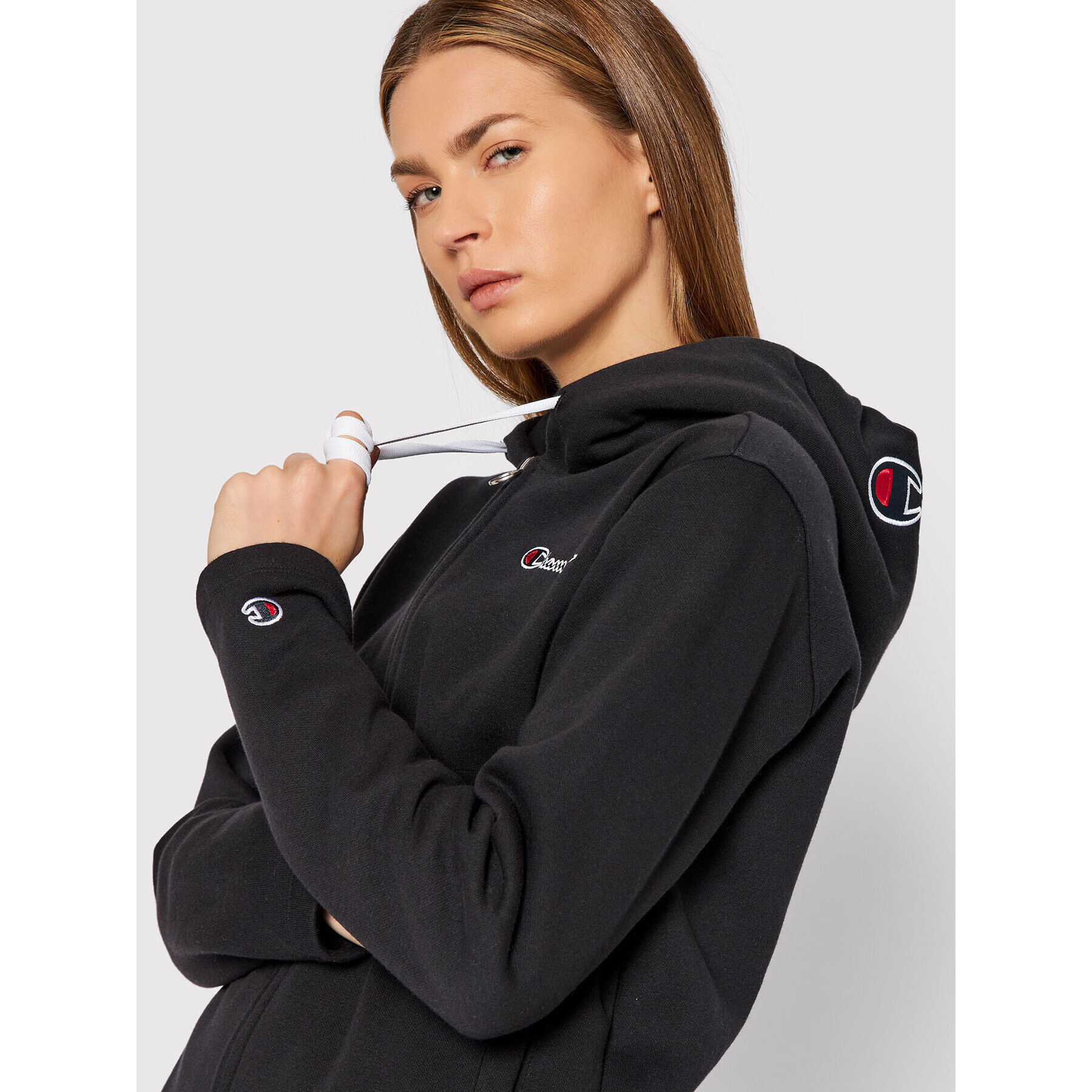Champion Суитшърт Script Logo 114464 Черен Regular Fit - Pepit.bg