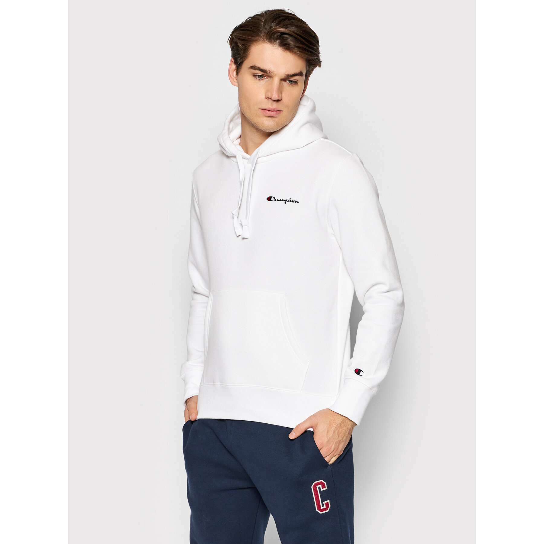 Champion Суитшърт Script Logo 216475 Бял Comfort Fit - Pepit.bg