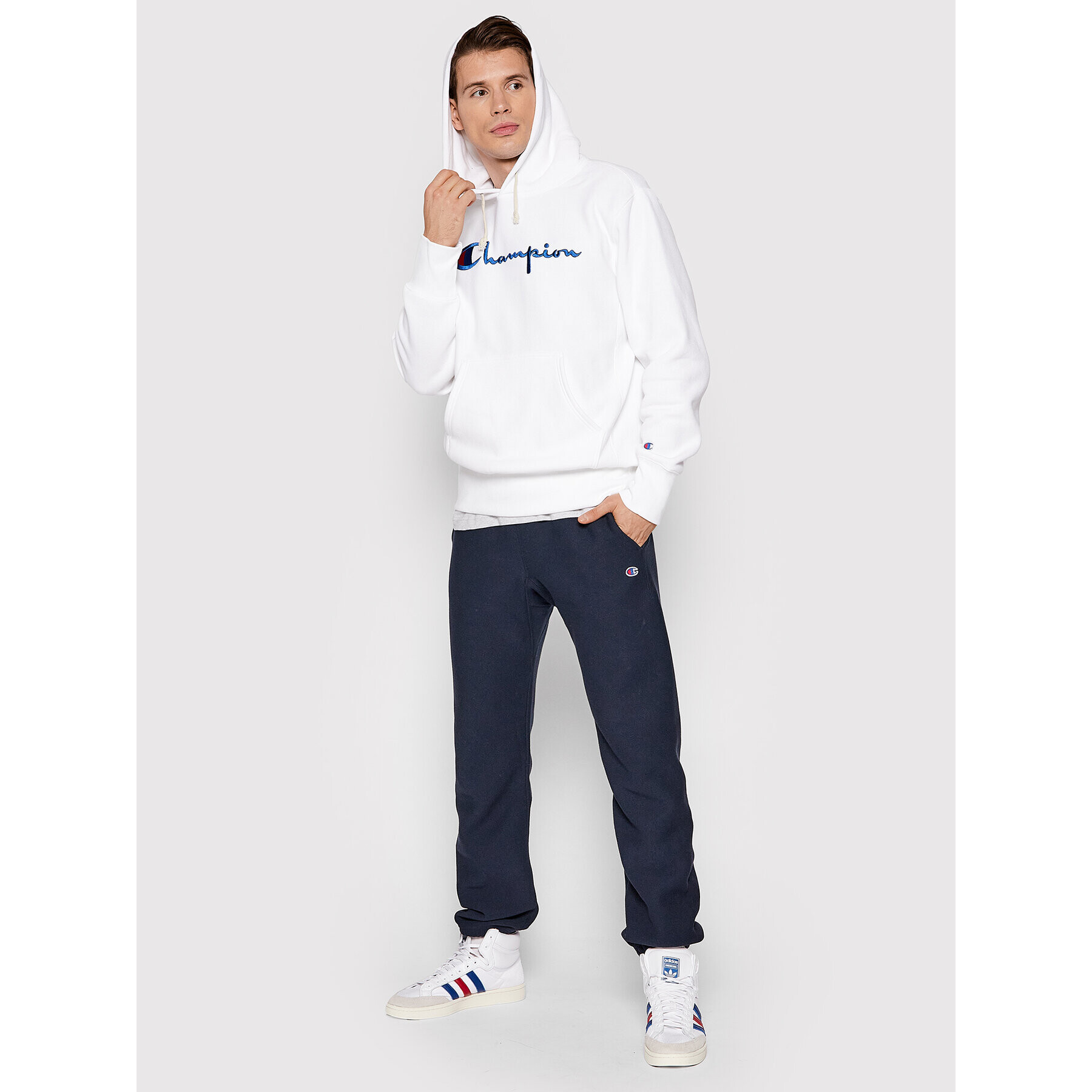 Champion Суитшърт Script Logo 216499 Бял Regular Fit - Pepit.bg