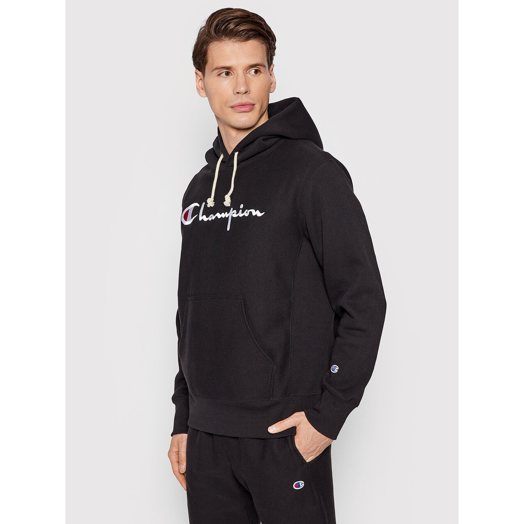 Champion Суитшърт Script Logo 216499 Черен Regular Fit - Pepit.bg