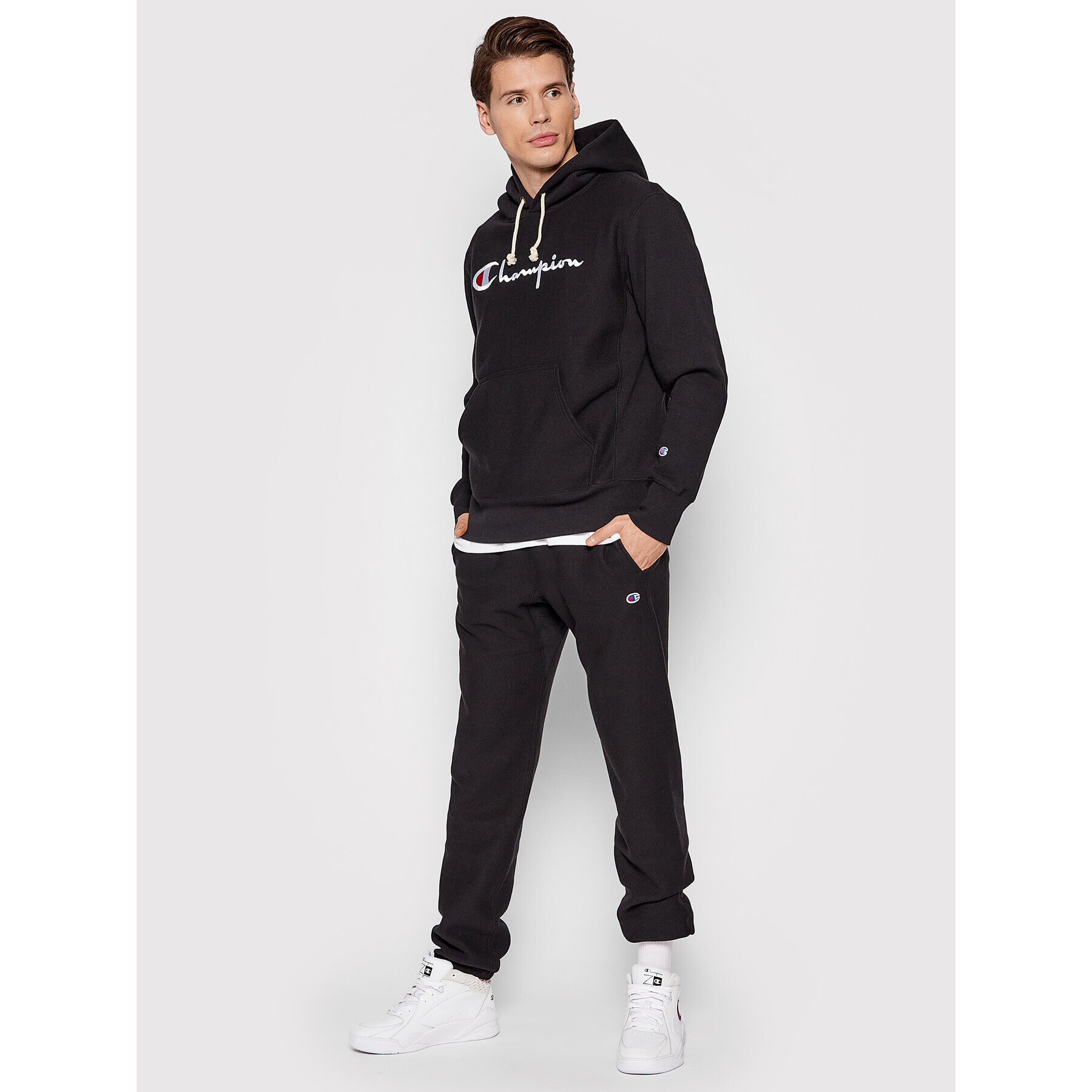 Champion Суитшърт Script Logo 216499 Черен Regular Fit - Pepit.bg