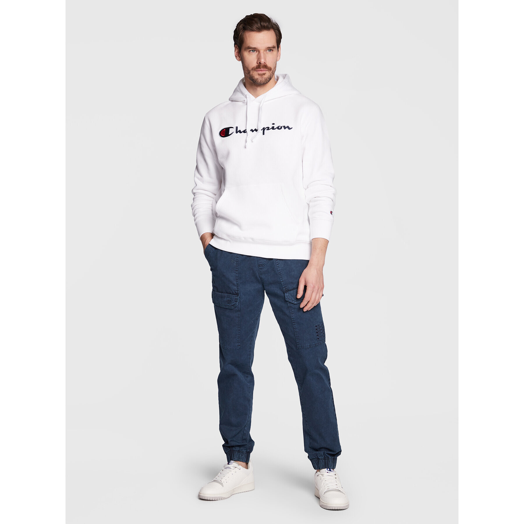 Champion Суитшърт Script Logo Embroidery 217858 Бял Regular Fit - Pepit.bg