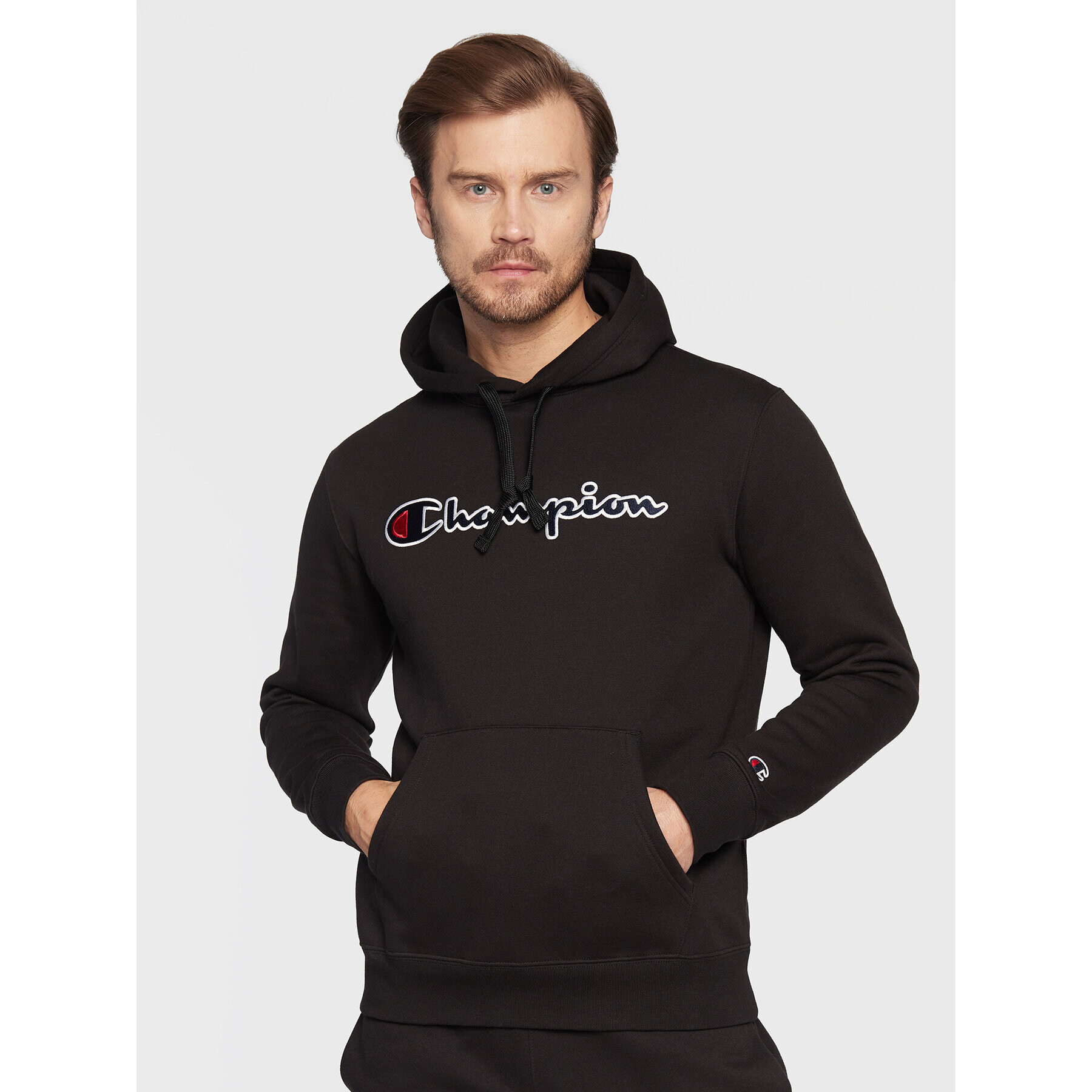 Champion Суитшърт Script Logo Embroidery 217858 Черен Regular Fit - Pepit.bg