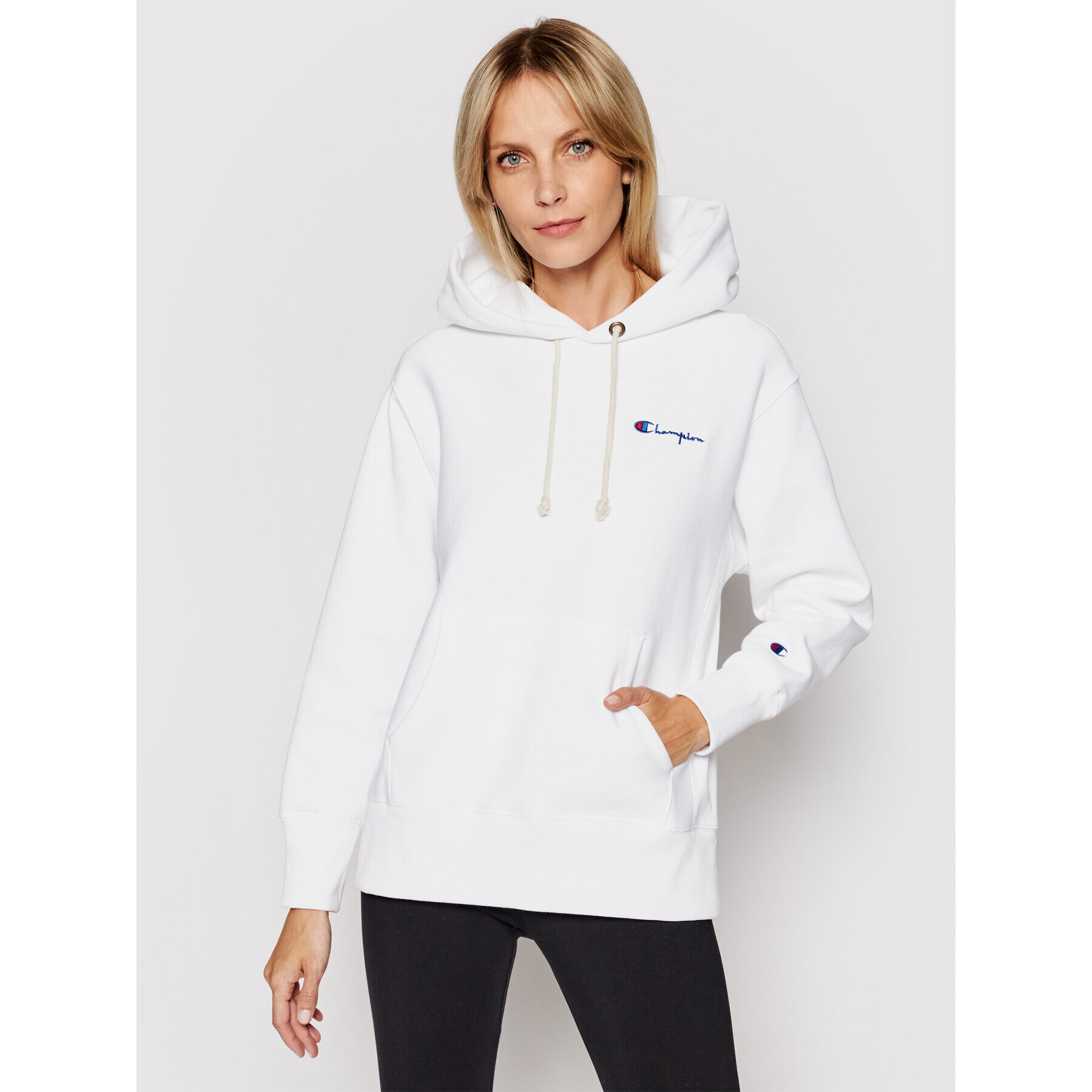 Champion Суитшърт Small Script Logo 113150 Бял Regular Fit - Pepit.bg