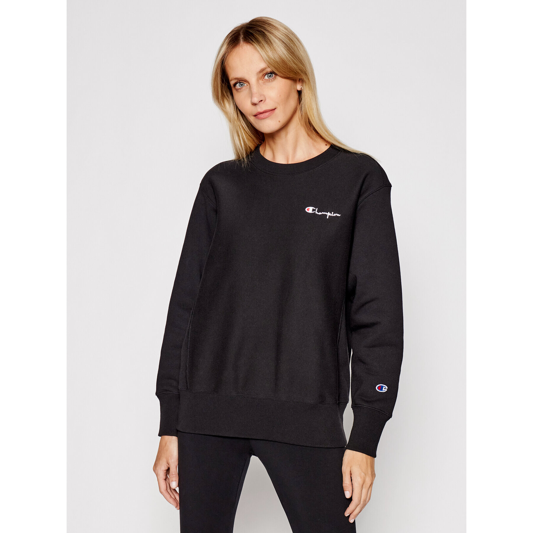 Champion Суитшърт Small Script Logo 113151 Черен Regular Fit - Pepit.bg