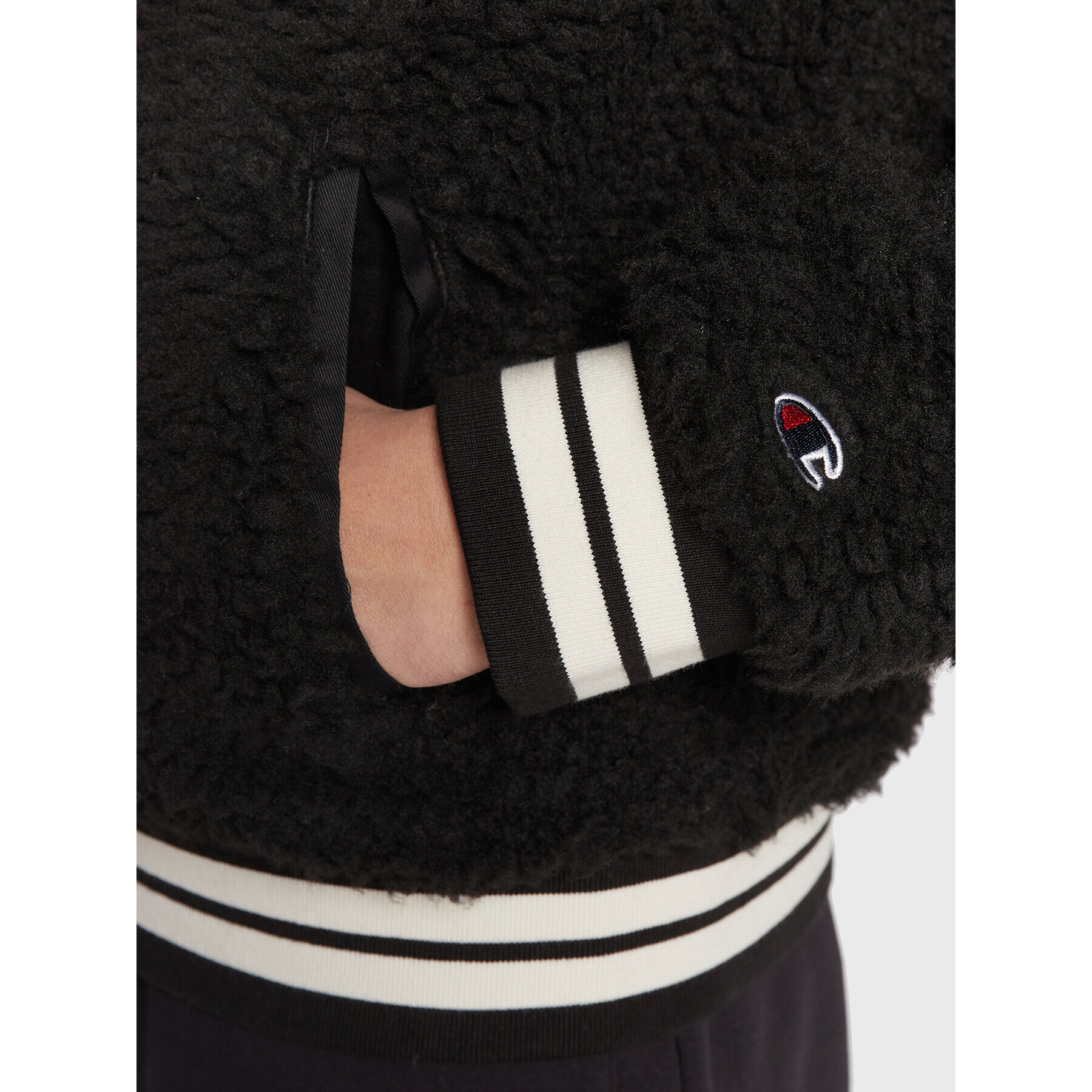 Champion Суитшърт Teddy Fleece 218096 Черен Regular Fit - Pepit.bg