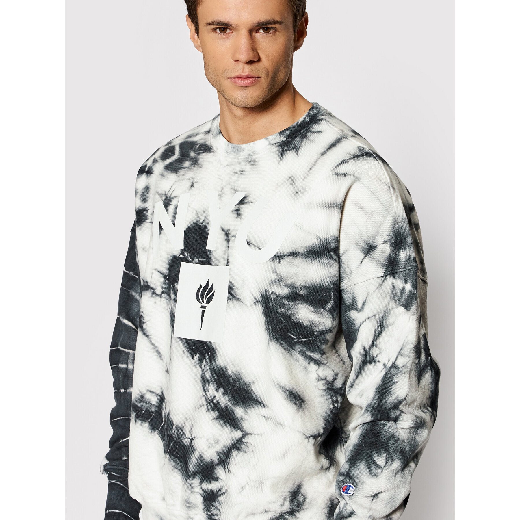 Champion Суитшърт Tie Dye College Print 216820 Сив Custom Fit - Pepit.bg