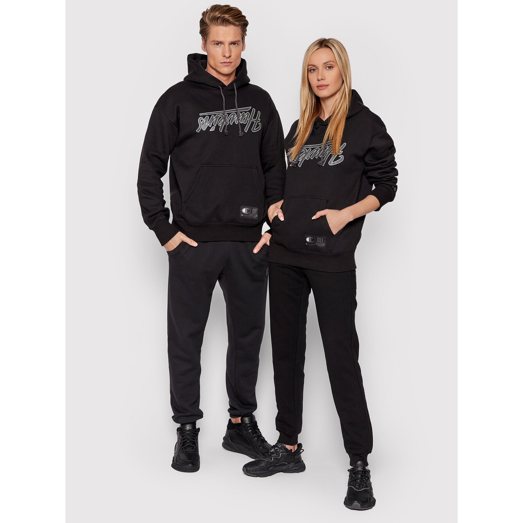 Champion Суитшърт Unisex STRANGER THINGS Hawkins 217751 Черен American Fit - Pepit.bg