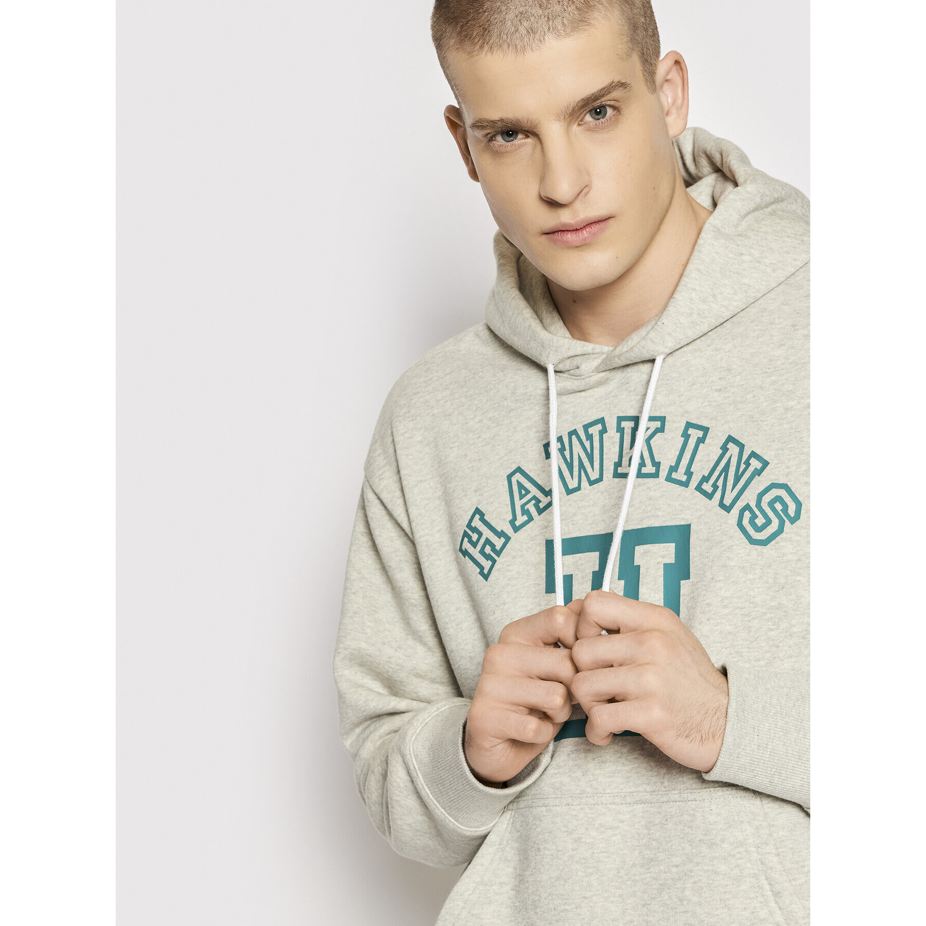 Champion Суитшърт Unisex STRANGER THINGS Hawkins 217751 Сив Regular Fit - Pepit.bg