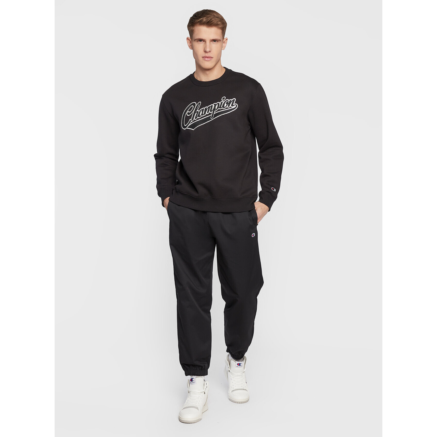 Champion Суитшърт Varsity Script Logo 217888 Черен Regular Fit - Pepit.bg