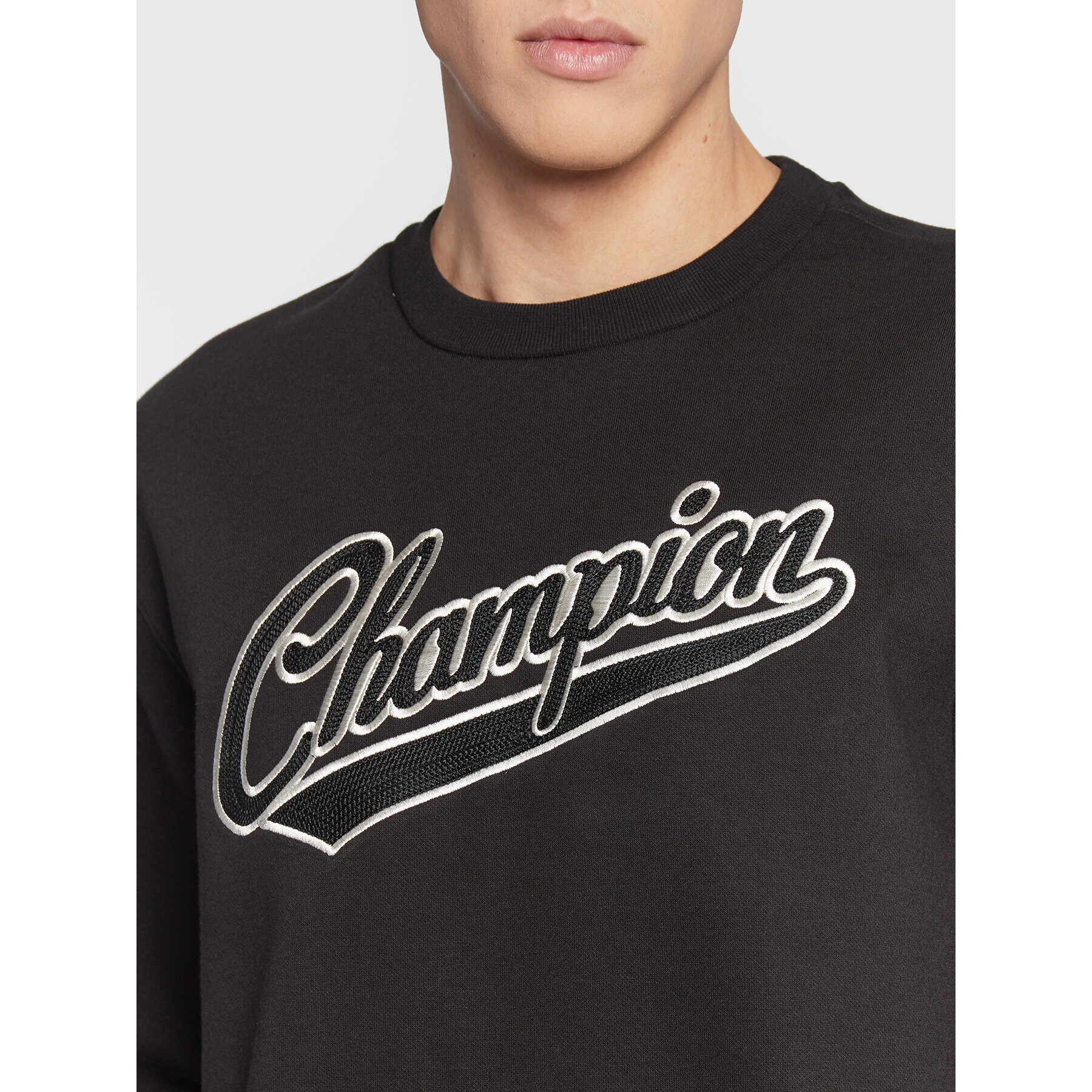 Champion Суитшърт Varsity Script Logo 217888 Черен Regular Fit - Pepit.bg