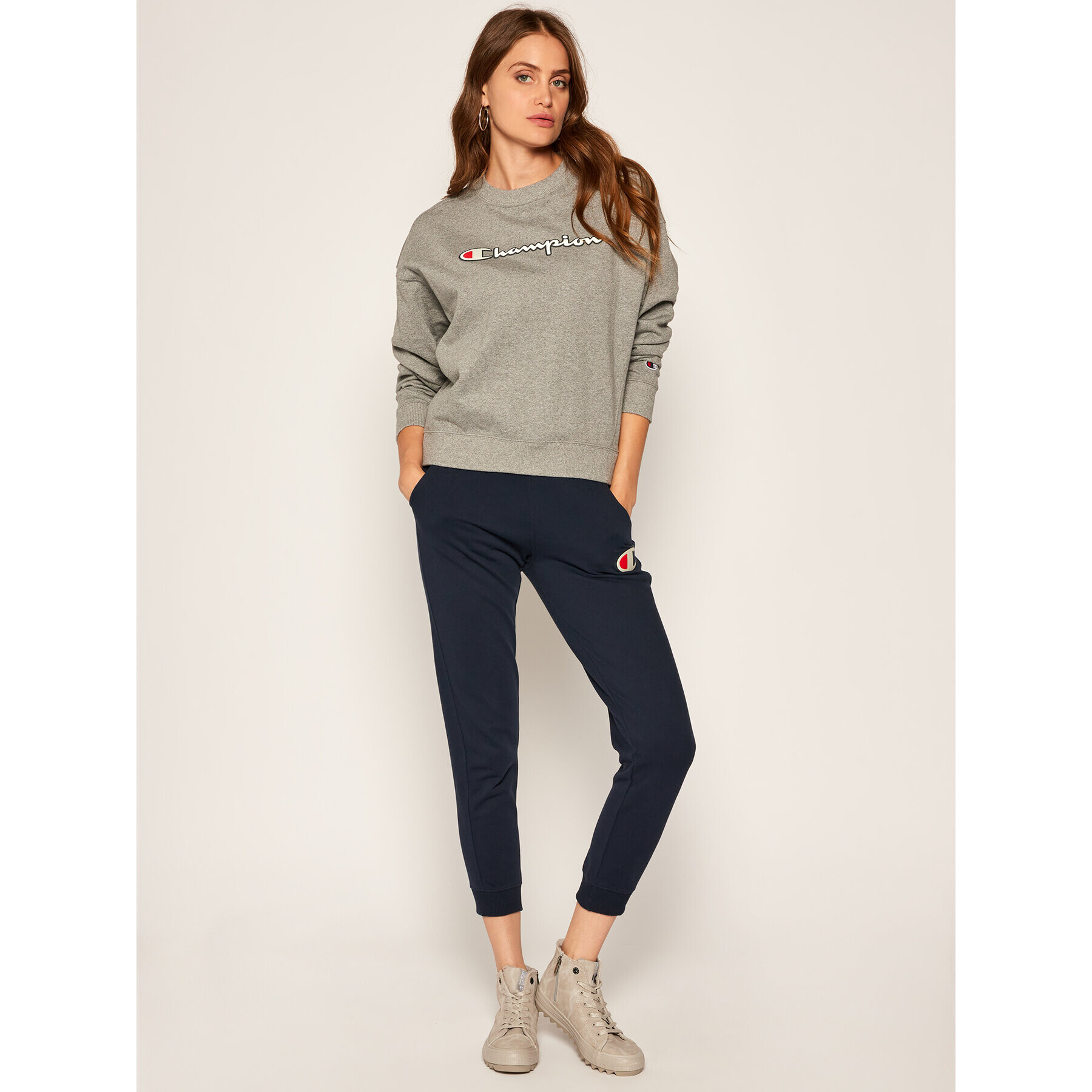 Champion Суитшърт Vintage Script Logo 112640 Сив Custom Fit - Pepit.bg