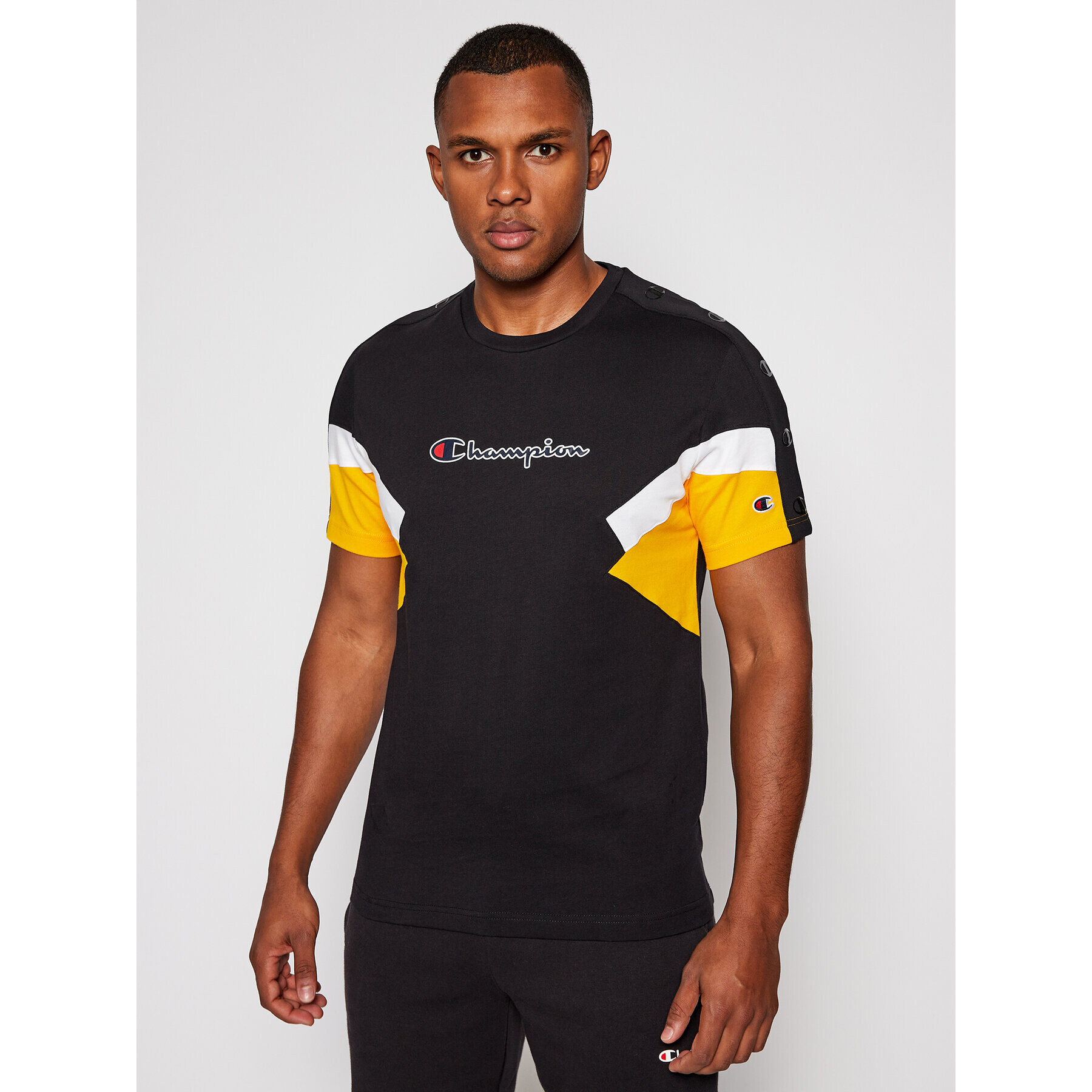 Champion Тишърт 214789 Черен Comfort Fit - Pepit.bg