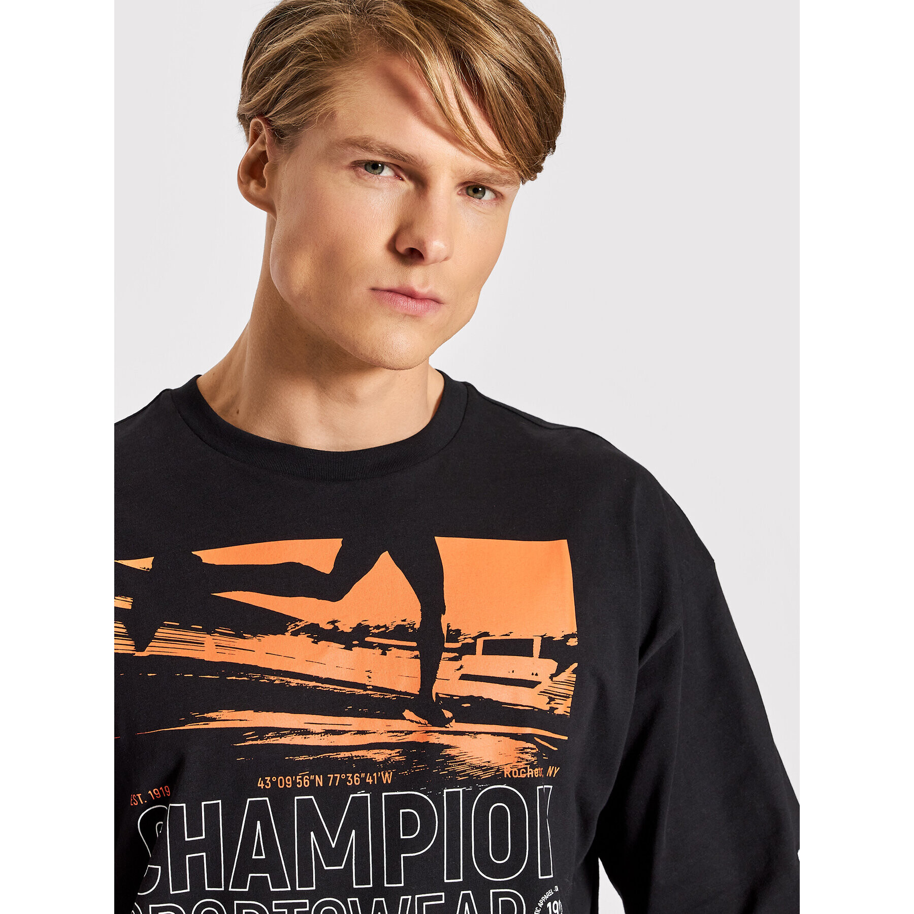 Champion Тишърт 217272 Черен Regular Fit - Pepit.bg