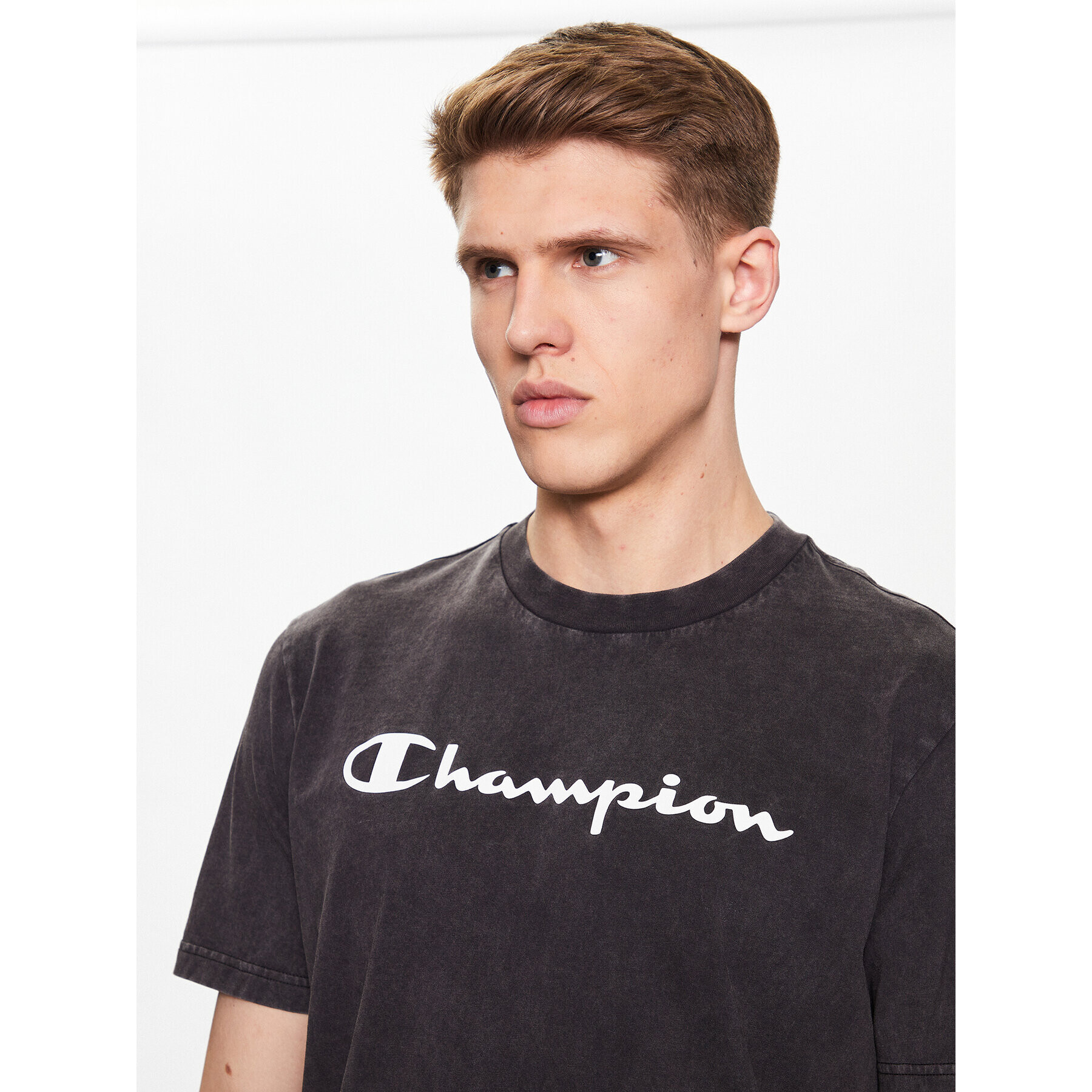 Champion Тишърт 218604 Черен Regular Fit - Pepit.bg