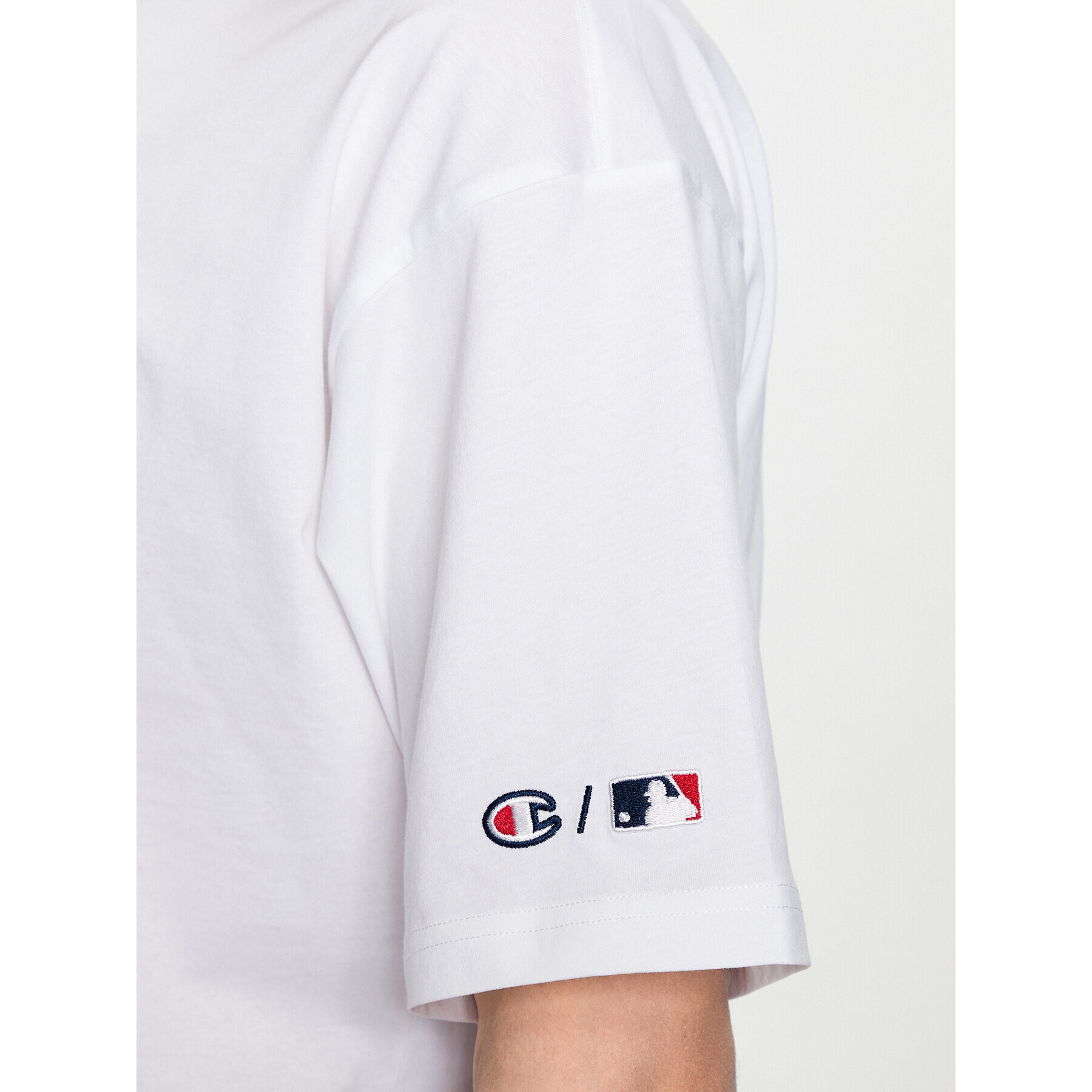 Champion Тишърт 218923 Бял Relaxed Fit - Pepit.bg