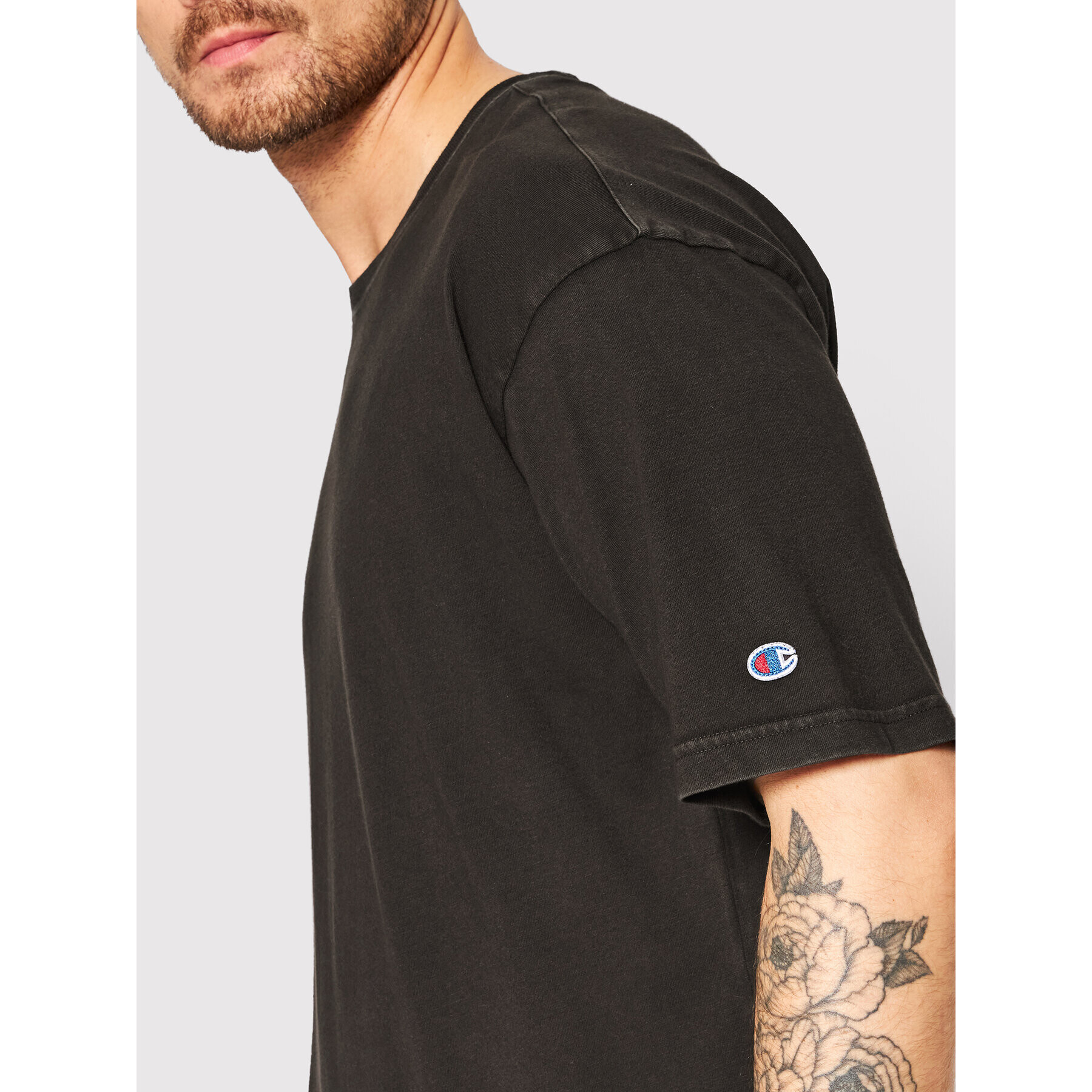 Champion Тишърт Acid Wash Minimal 217243 Черен Custom Fit - Pepit.bg