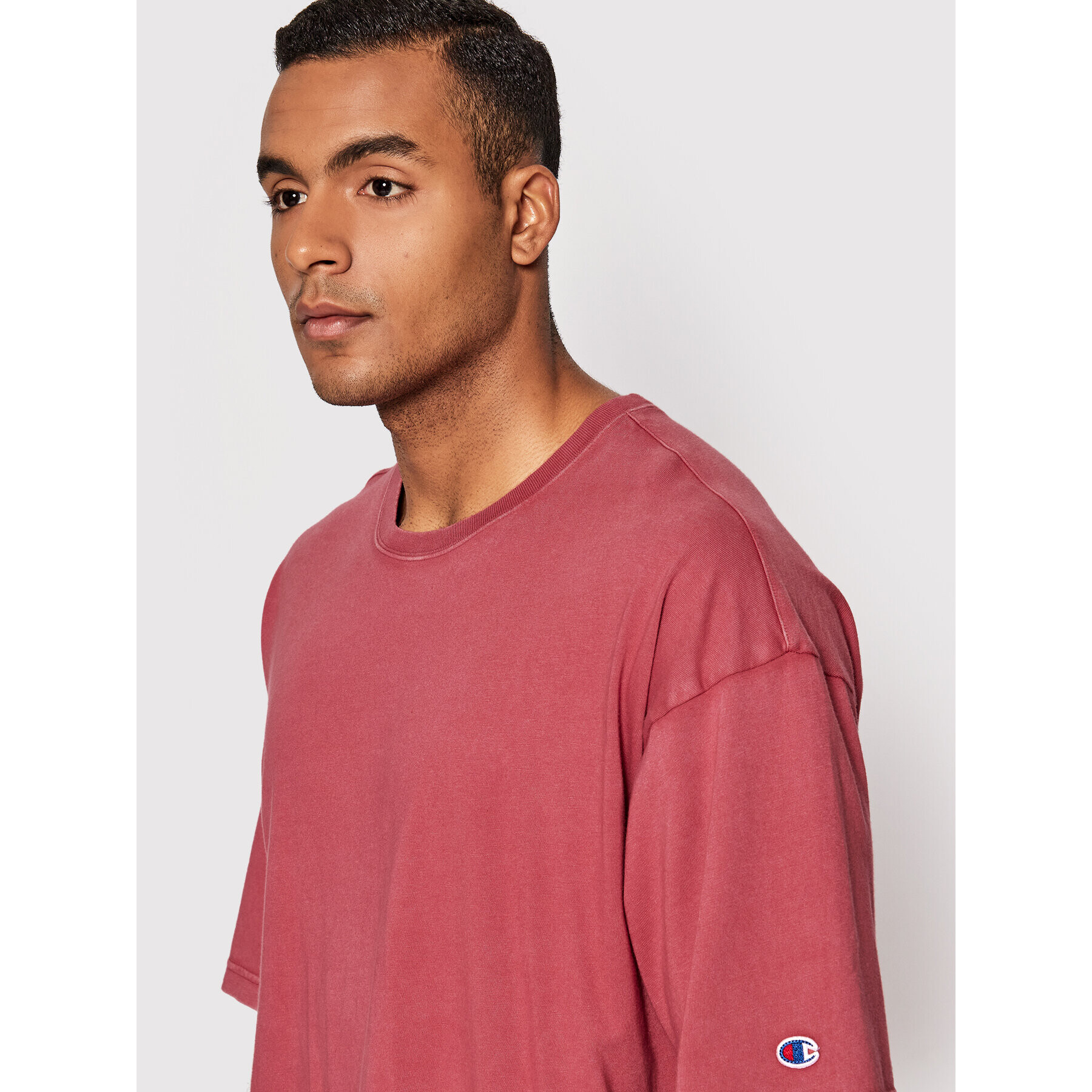 Champion Тишърт Acid Wash Minimal 217243 Червен Custom Fit - Pepit.bg