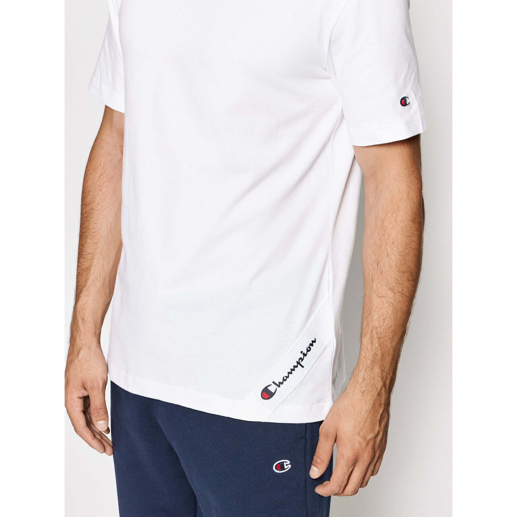 Champion Тишърт Asymmetric Script Logo 216553 Бял Regular Fit - Pepit.bg