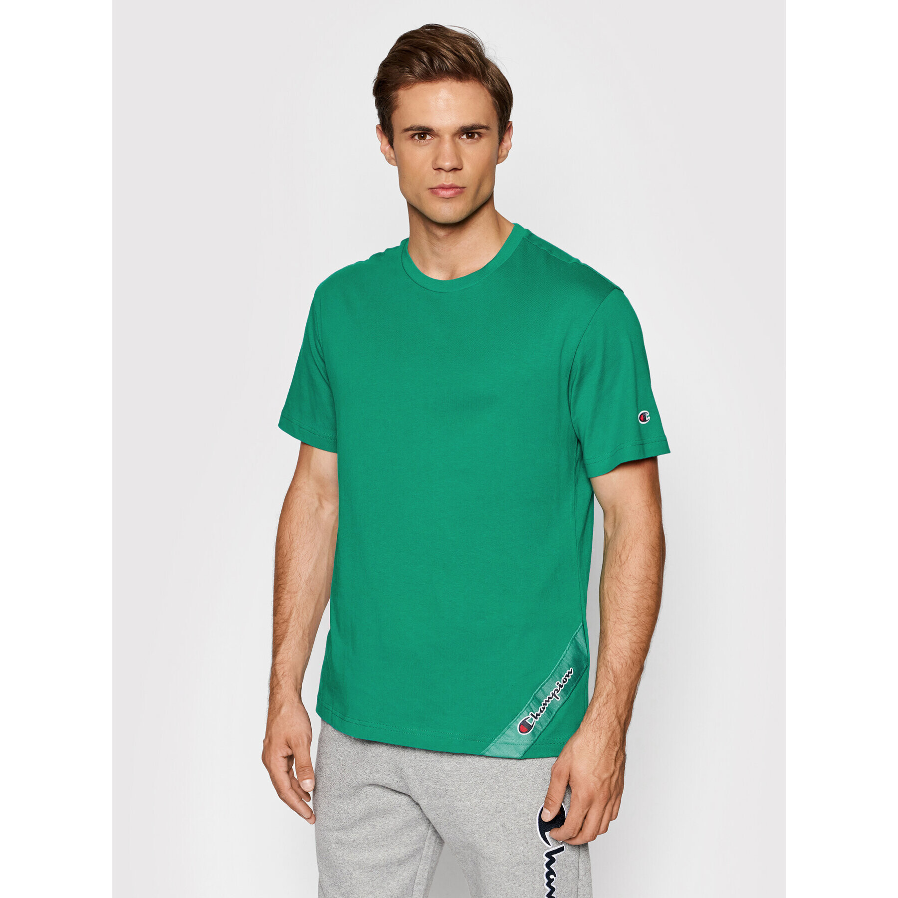 Champion Тишърт Asymmetric Script Logo 216553 Зелен Regular Fit - Pepit.bg