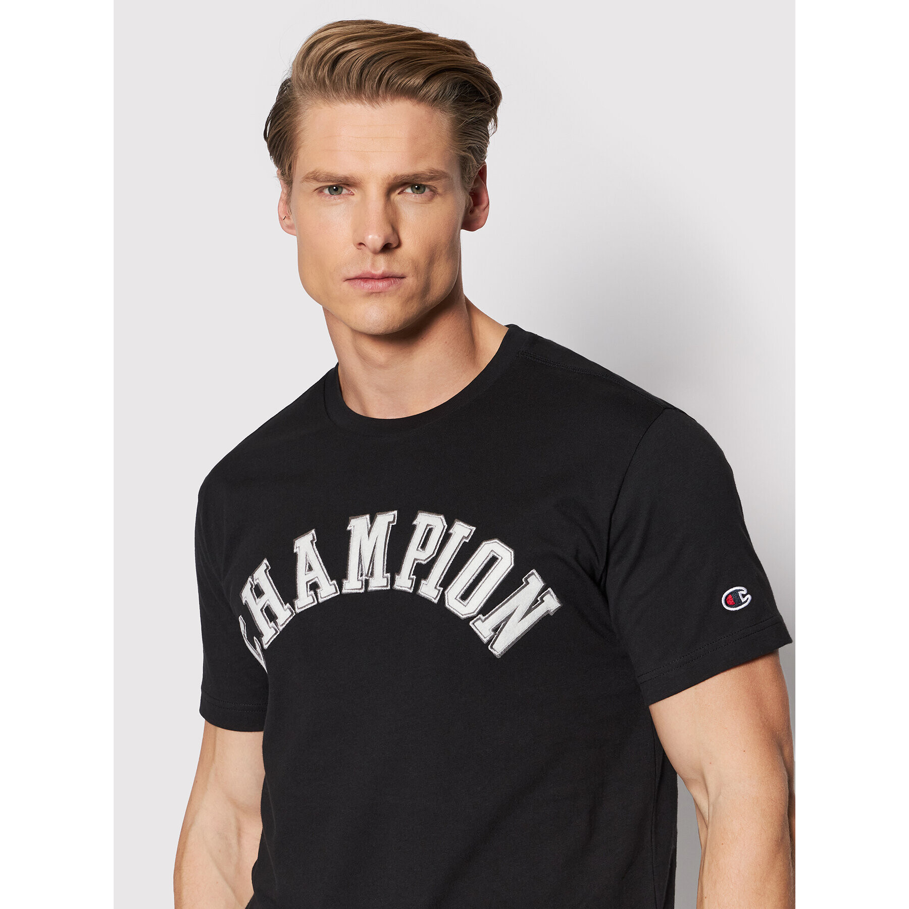 Champion Тишърт Collegiate Logo 216575 Черен Regular Fit - Pepit.bg