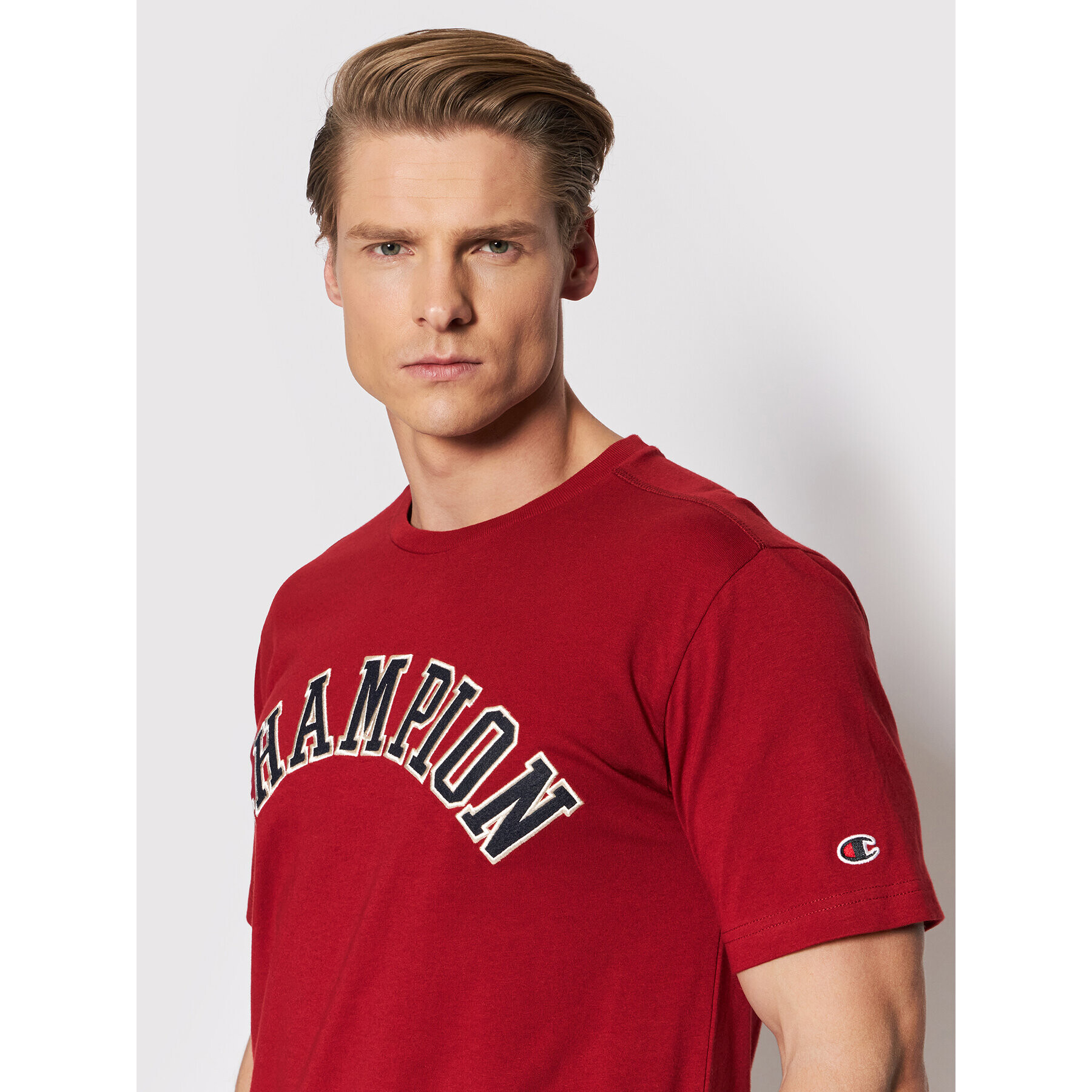 Champion Тишърт Collegiate Logo 216575 Червен Regular Fit - Pepit.bg