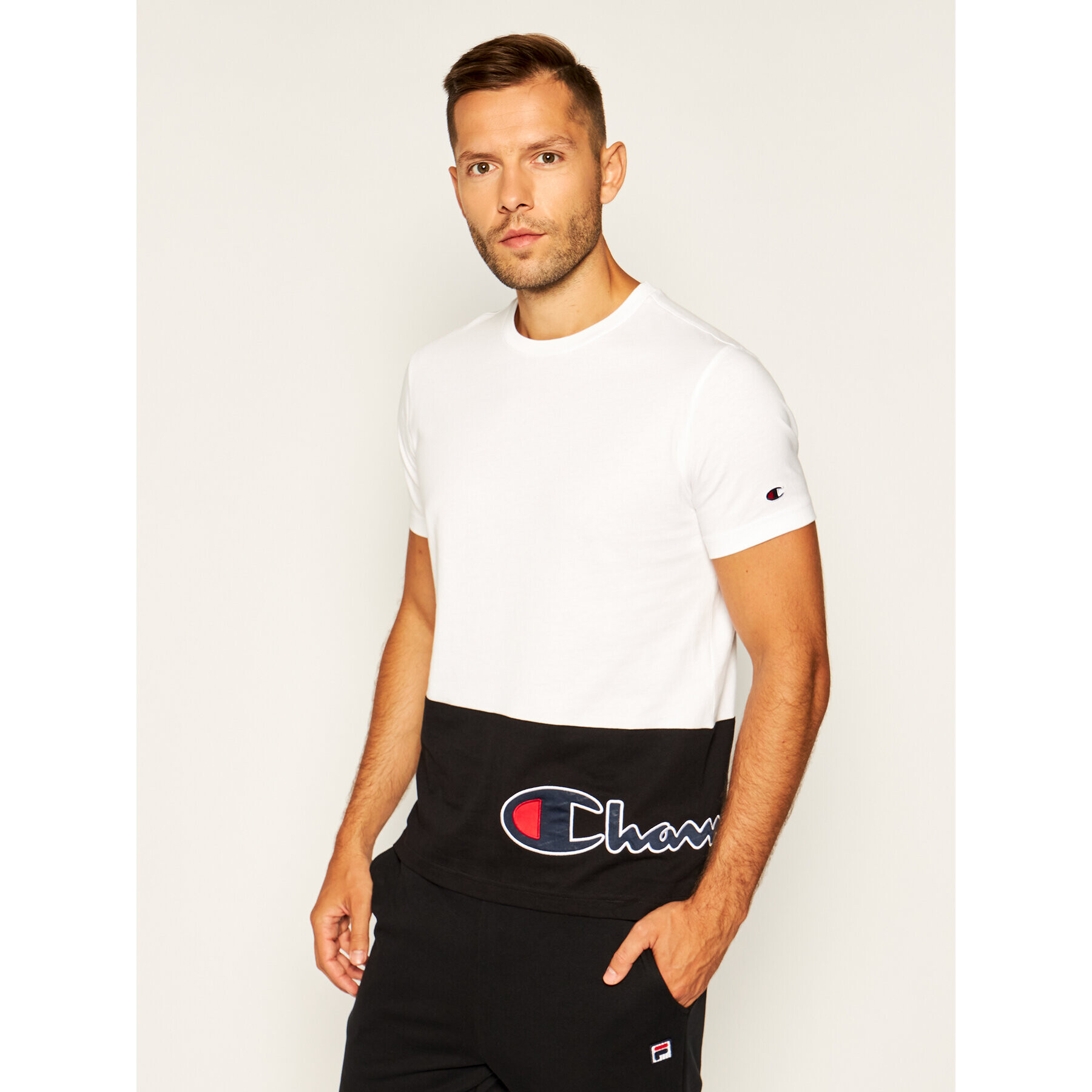 Champion Тишърт Colour Block Wraparound Logo 214208 Бял Comfort Fit - Pepit.bg
