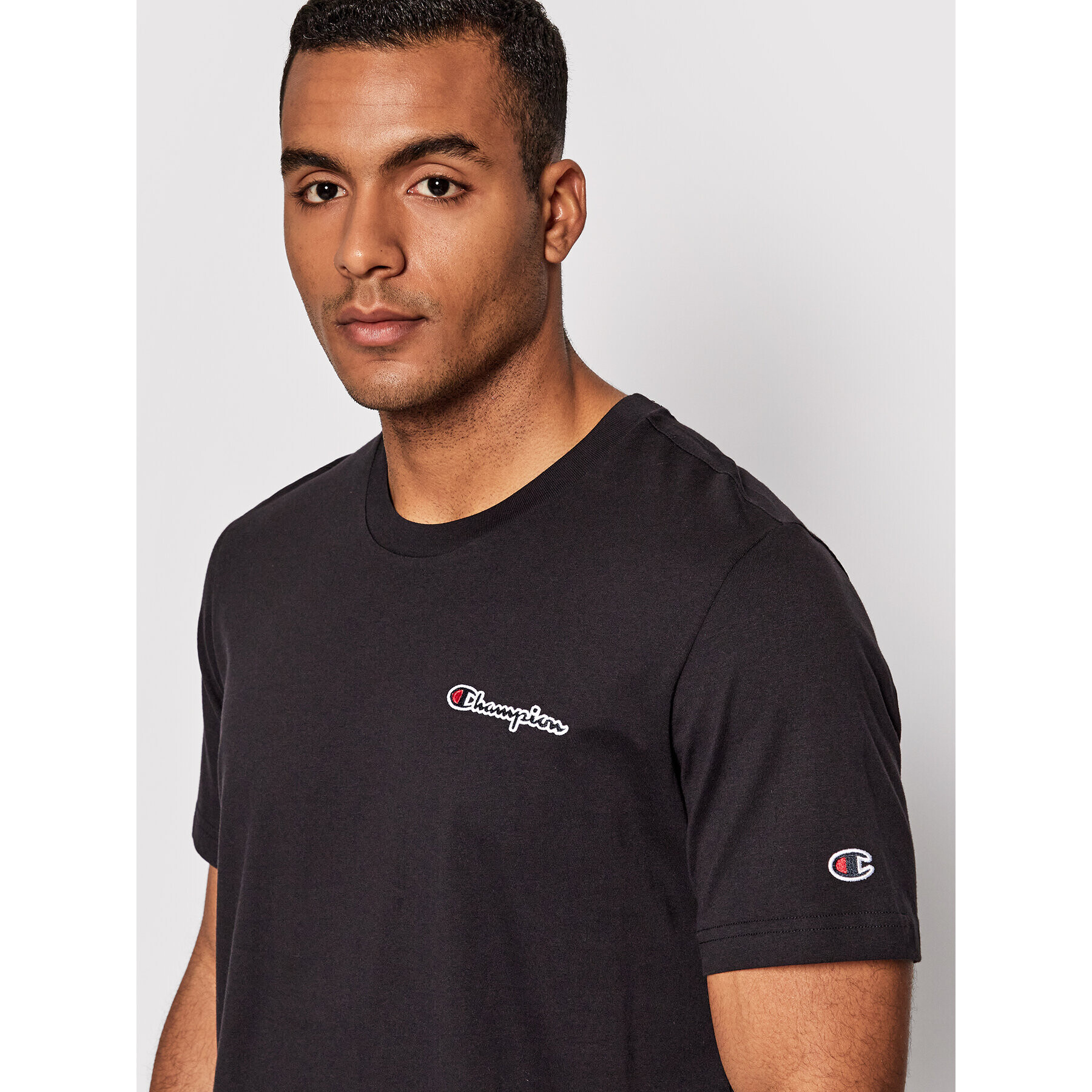 Champion Тишърт Embroidered Script Logo 217813 Черен Comfort Fit - Pepit.bg
