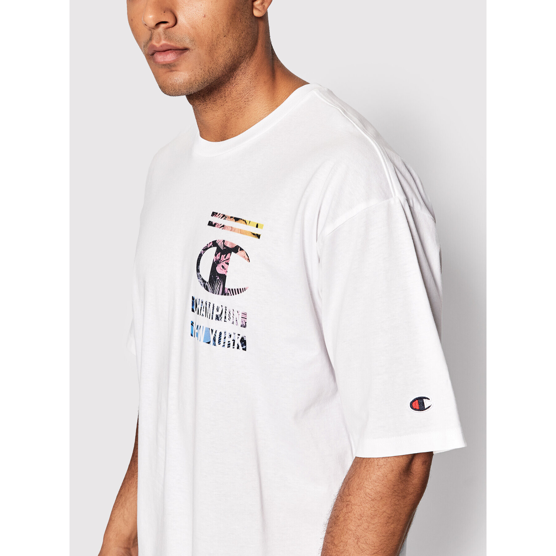 Champion Тишърт Graphic 217270 Бял Regular Fit - Pepit.bg