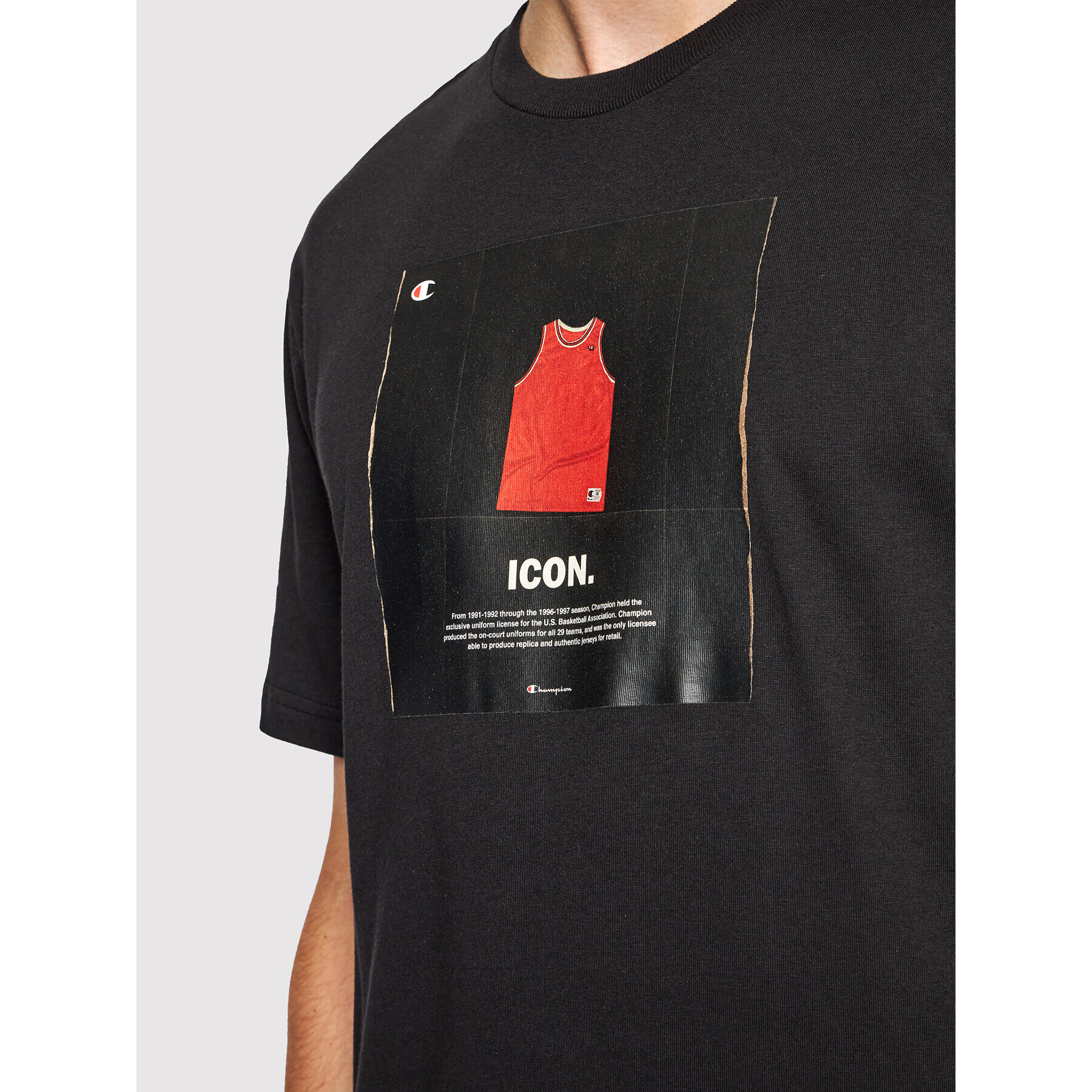 Champion Тишърт Icon Graphic Print 216960 Черен Regular Fit - Pepit.bg