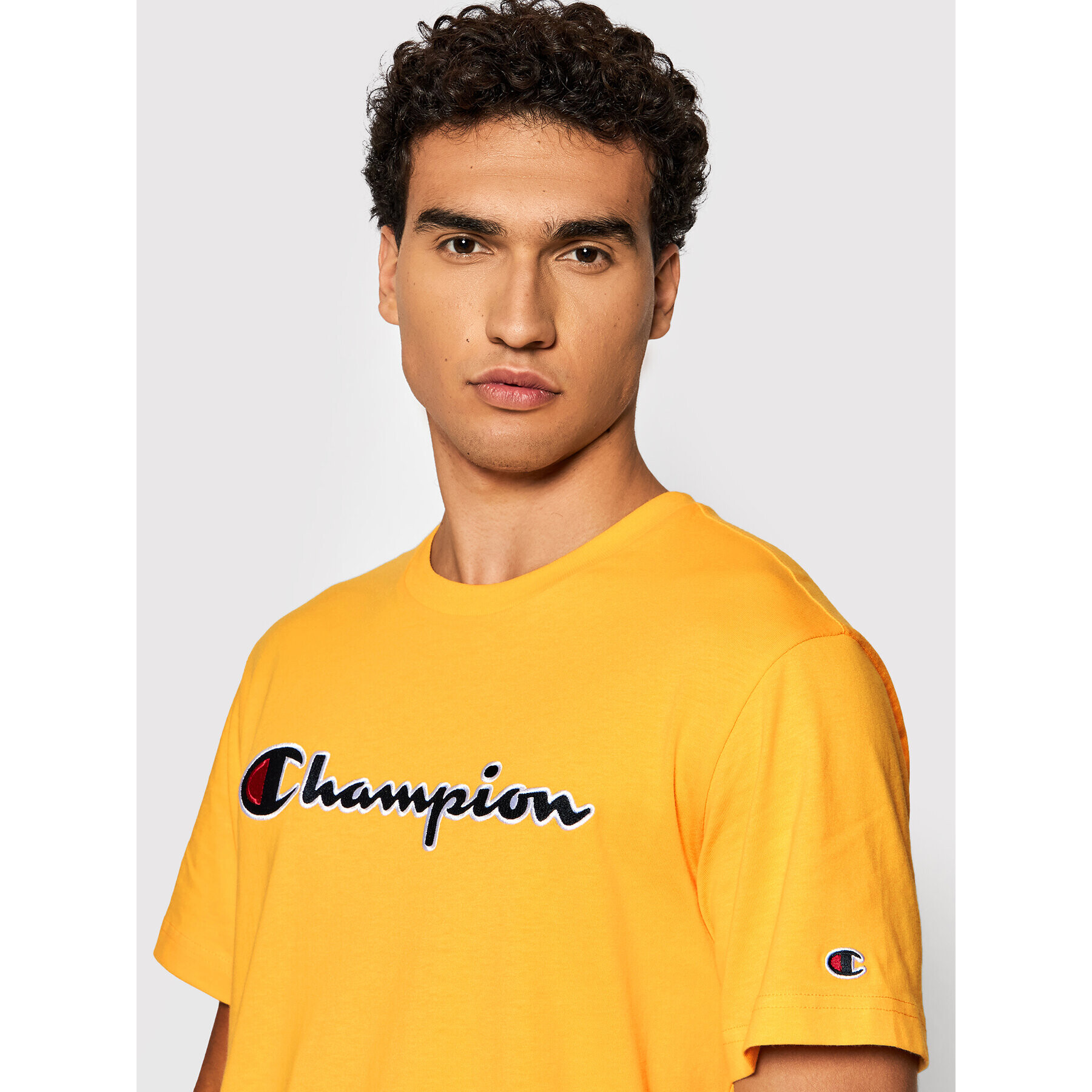 Champion Тишърт Script Logo 216473 Жълт Regular Fit - Pepit.bg