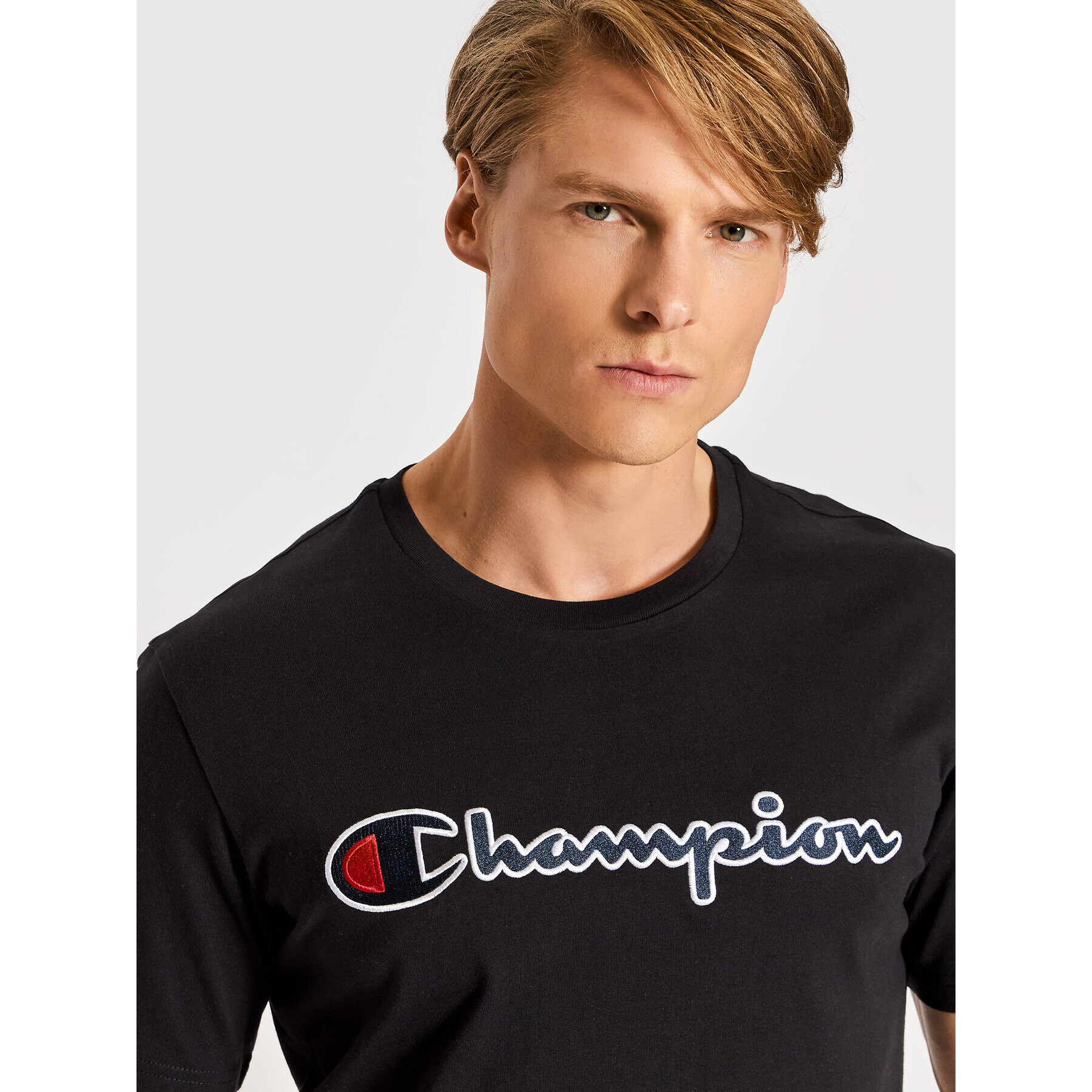 Champion Тишърт Script Logo 217814 Черен Regular Fit - Pepit.bg