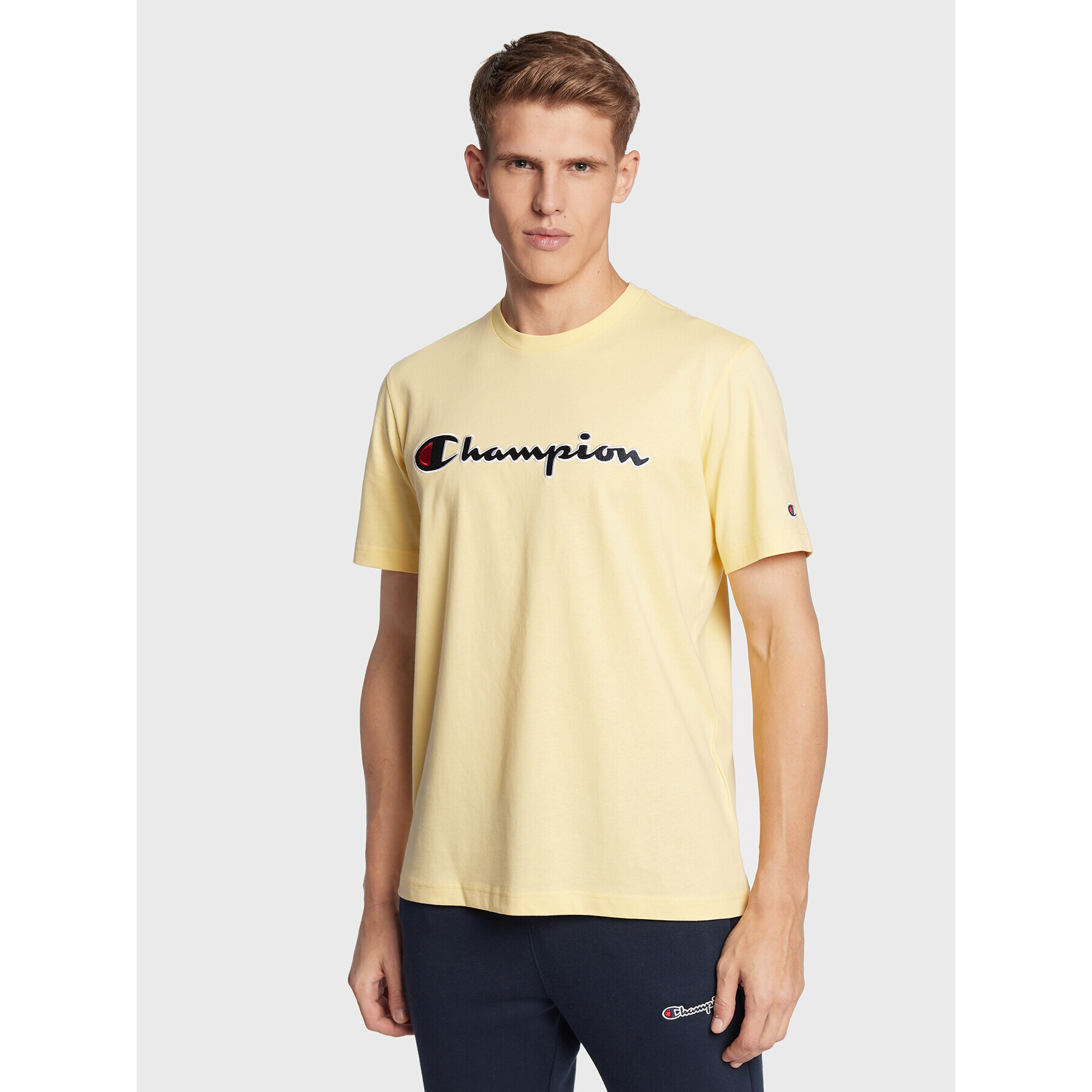 Champion Тишърт Script Logo 218007 Жълт Comfort Fit - Pepit.bg