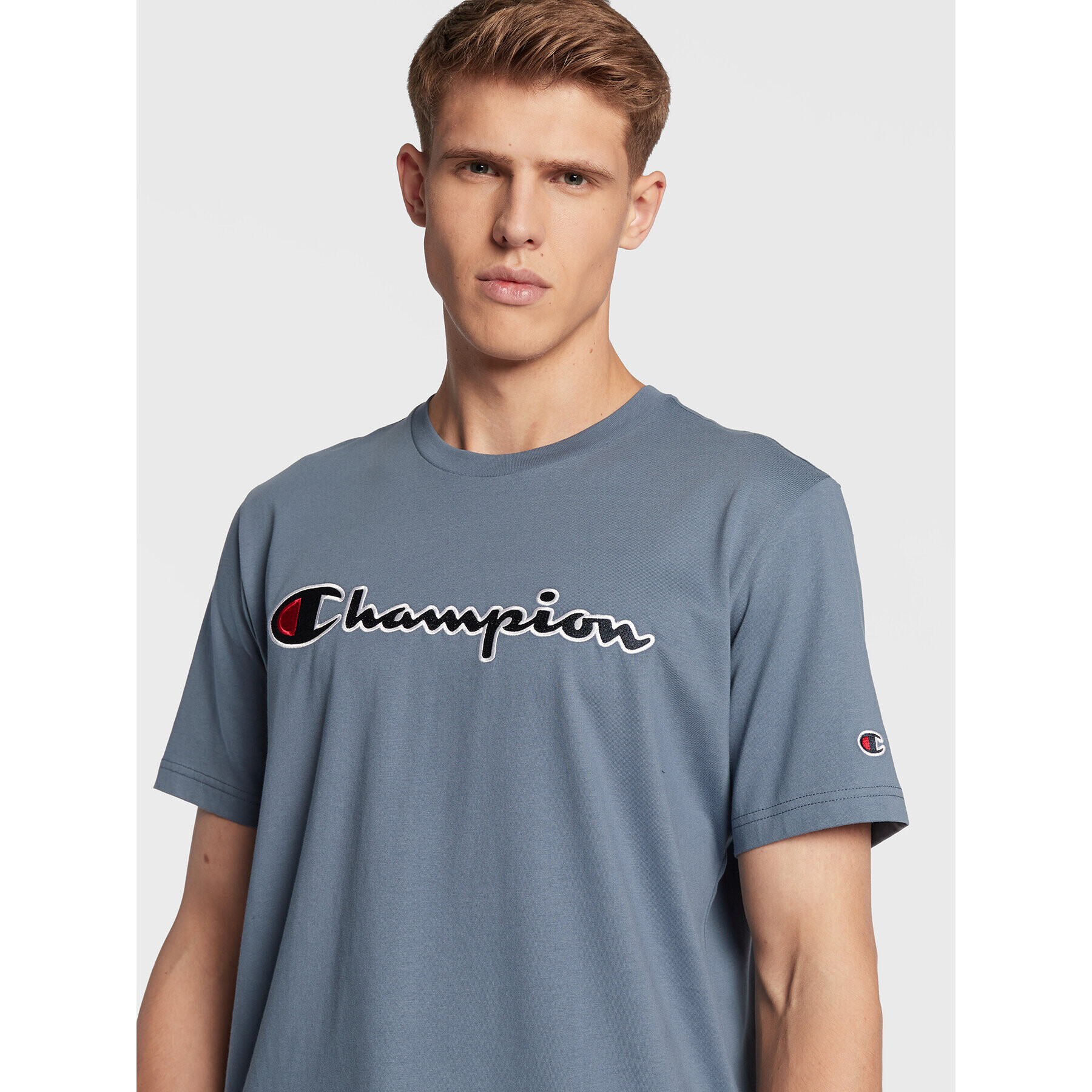 Champion Тишърт Script Logo Embroidery 218007 Син Regular Fit - Pepit.bg