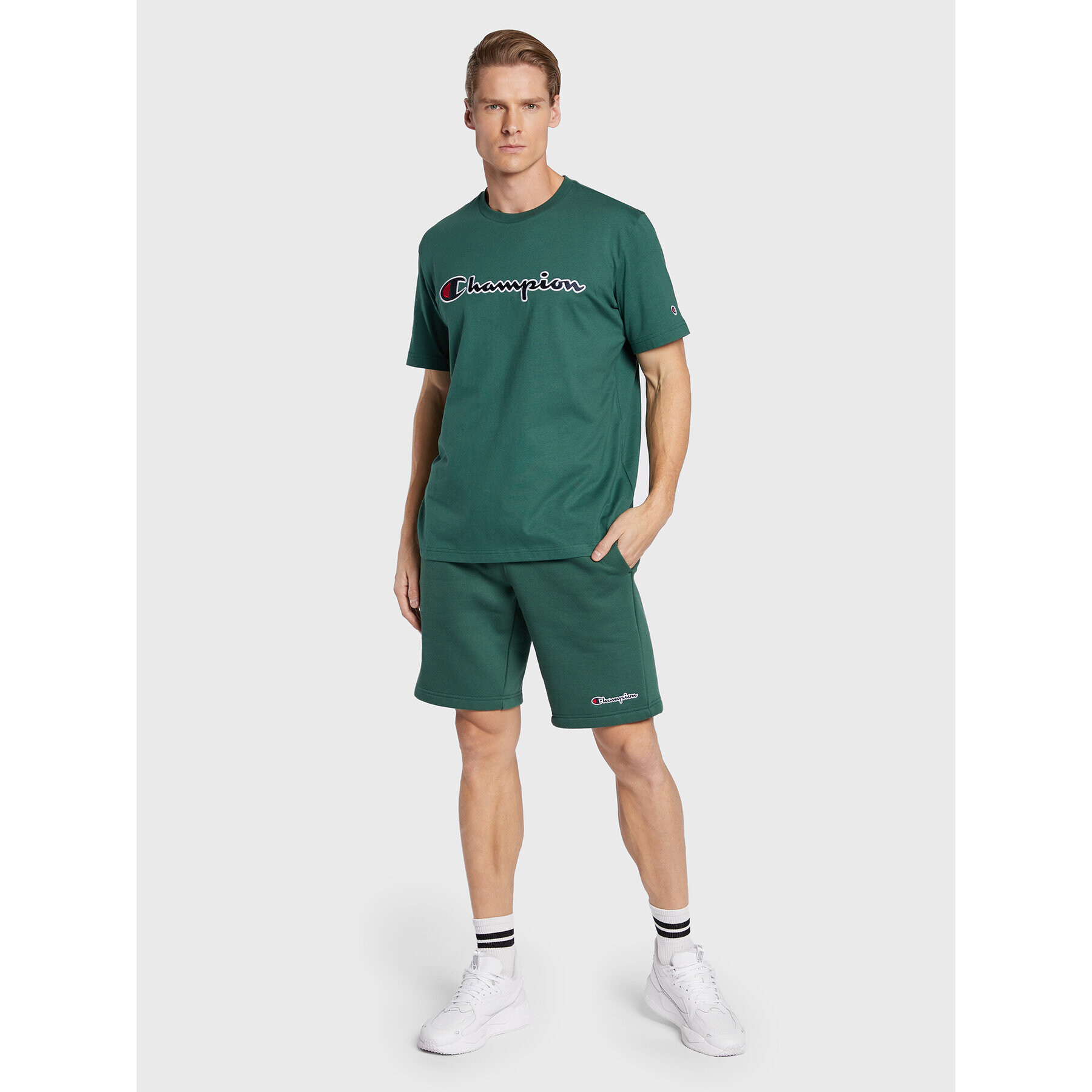 Champion Тишърт Script Logo Embroidery 218007 Зелен Regular Fit - Pepit.bg