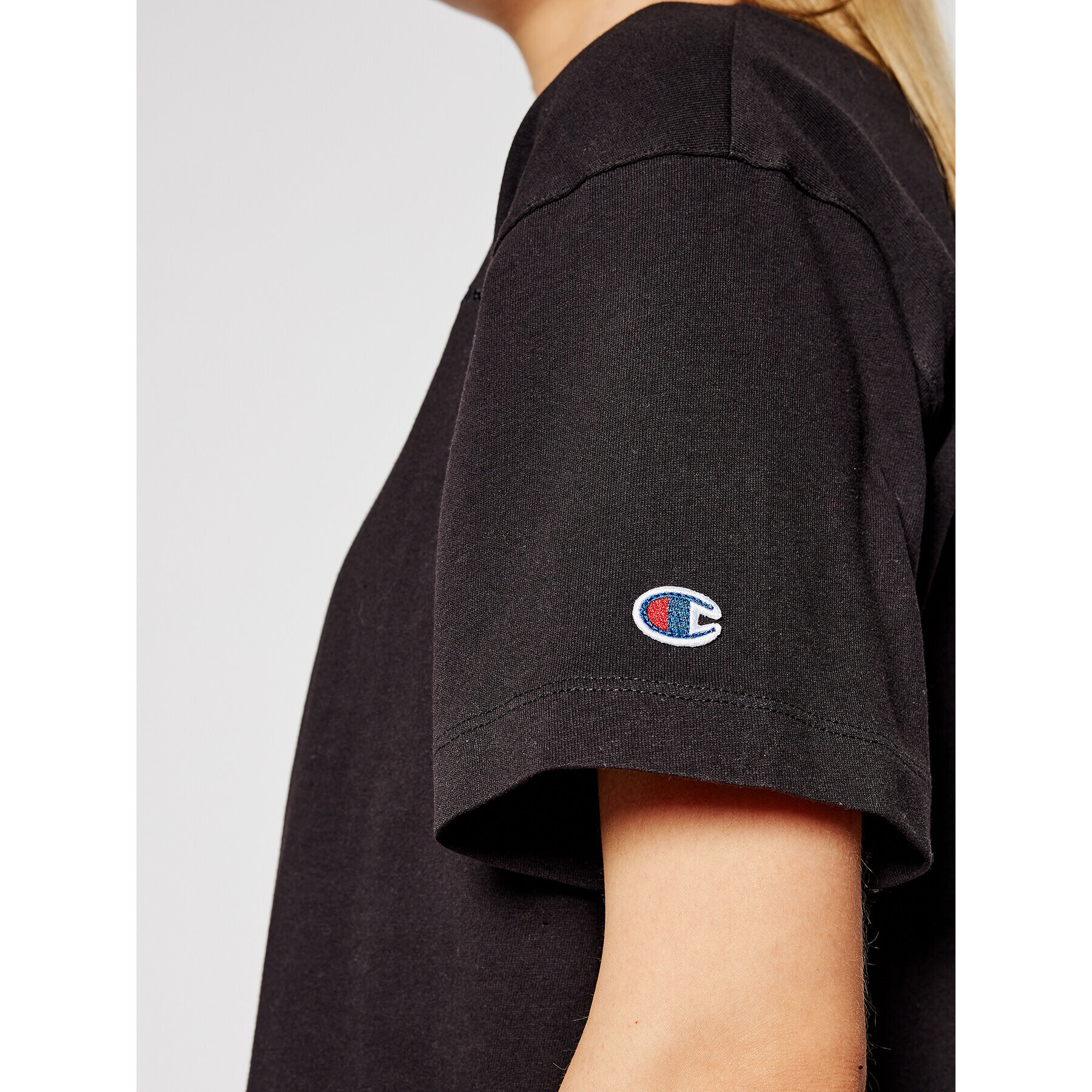 Champion Тишърт Script Logo Emroidery 112732 Черен Oversize - Pepit.bg