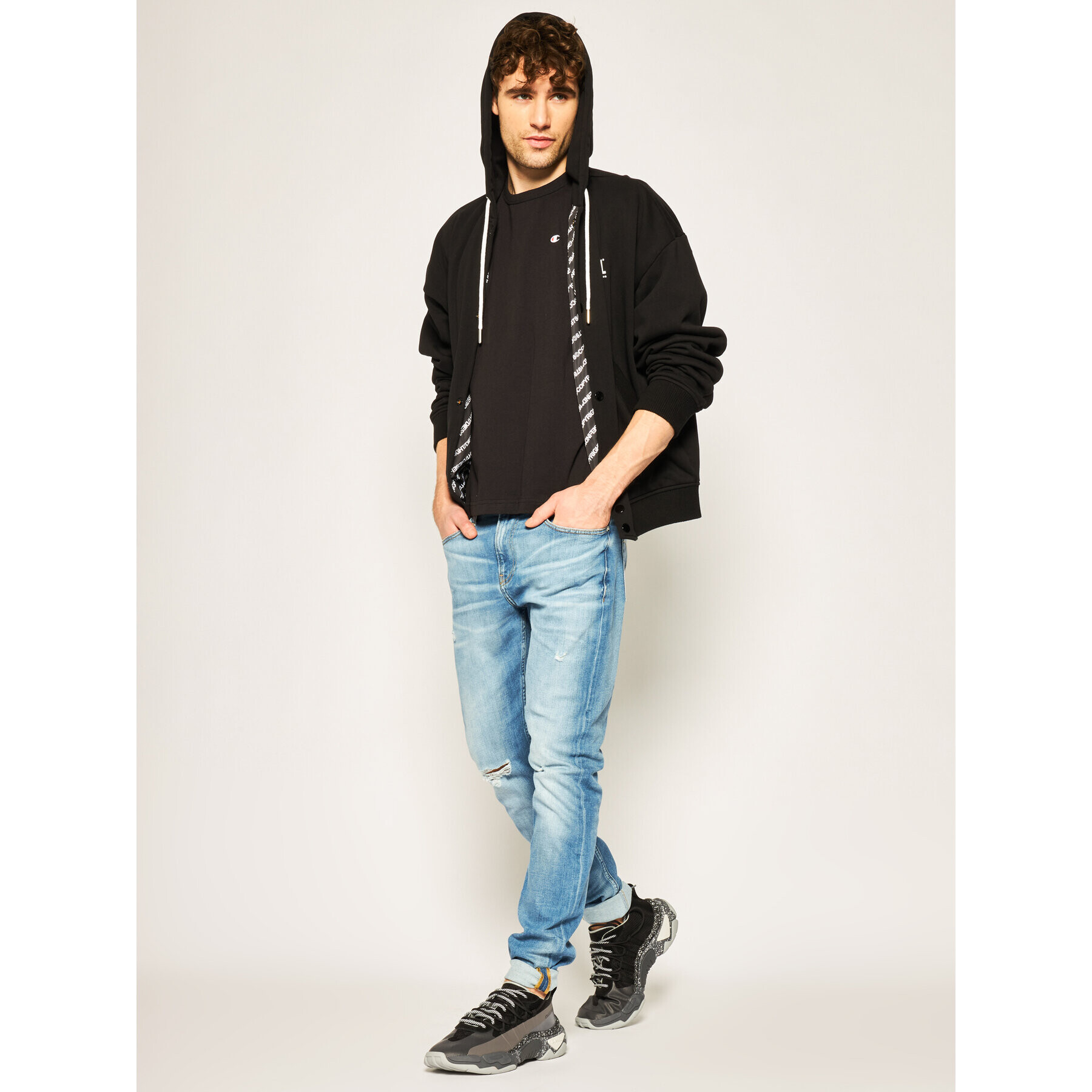 Champion Тишърт Small C Logo 214674 Черен Custom Fit - Pepit.bg